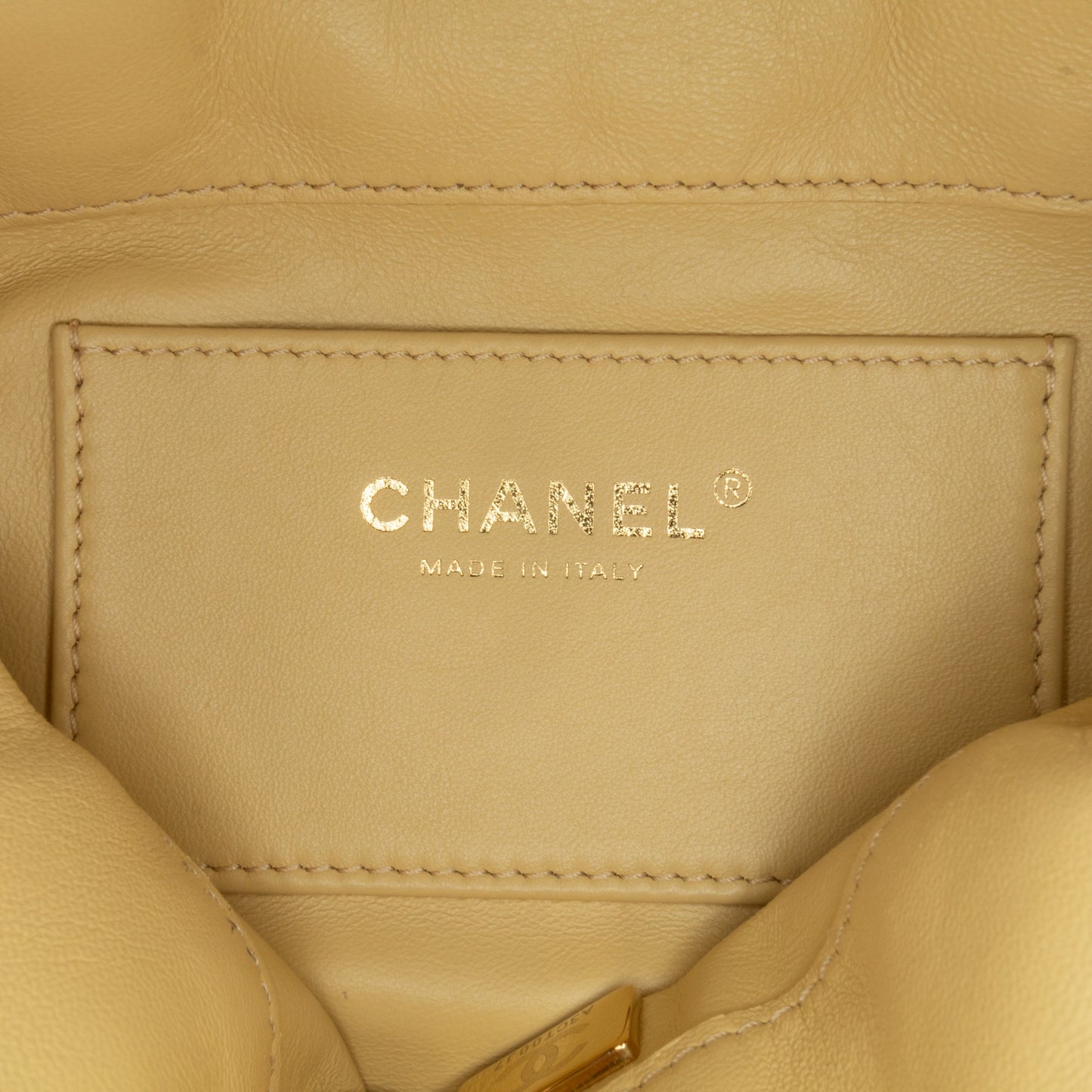 Chanel Sac Mini Lambskin Pending CC Bucket Bag