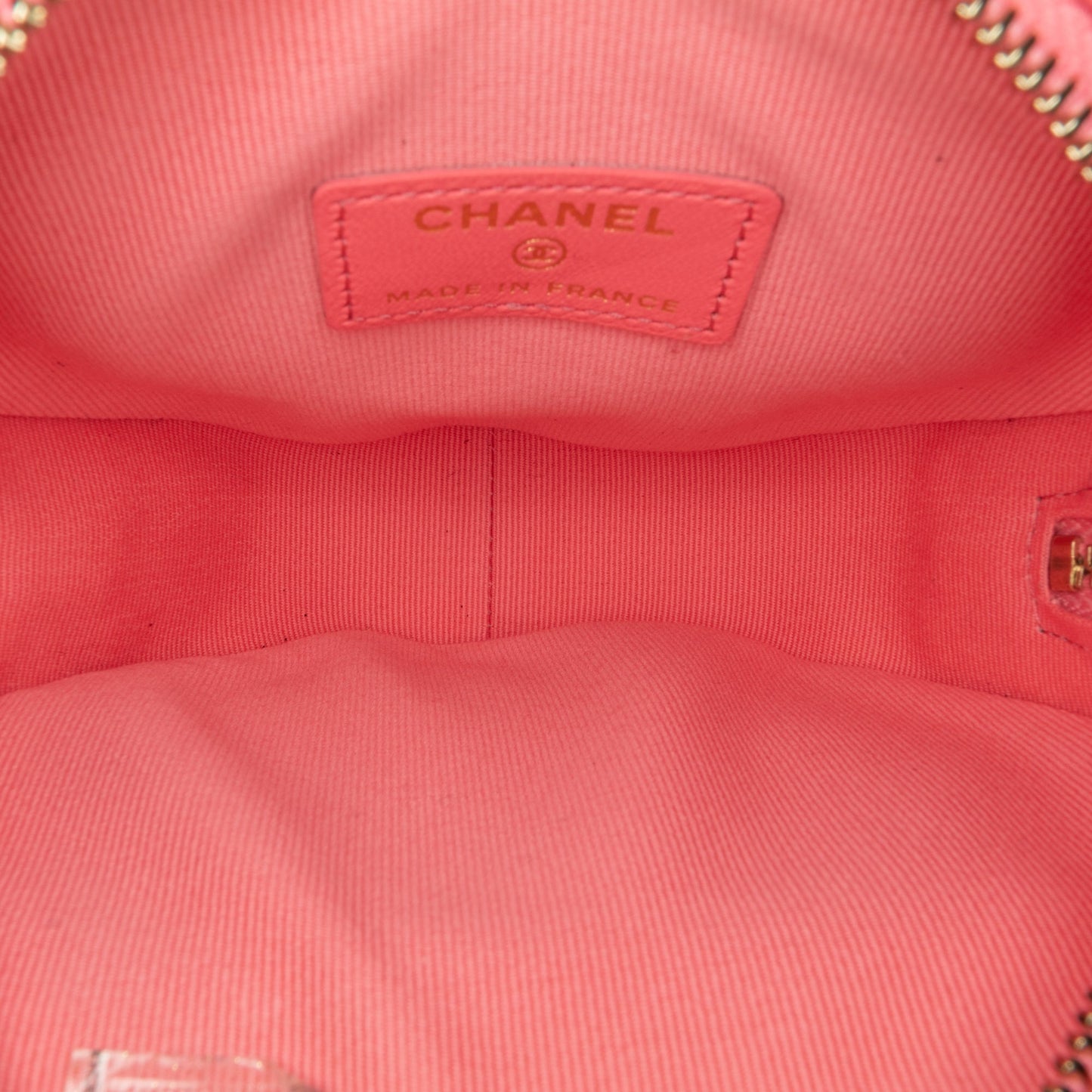 Chanel Sac Mini Lambskin CC in Love Heart Crossbody
