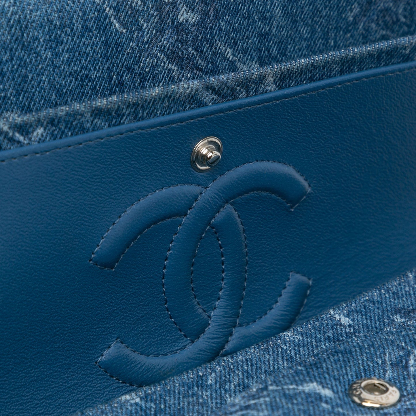 Chanel Sac Medium Classic Printed Denim Double Flap