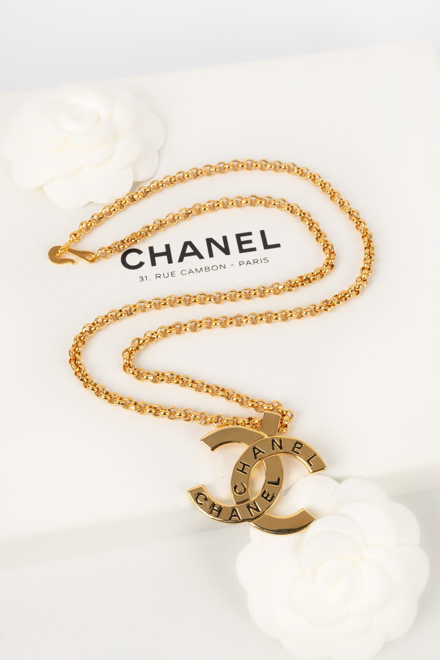 Collier cc Chanel