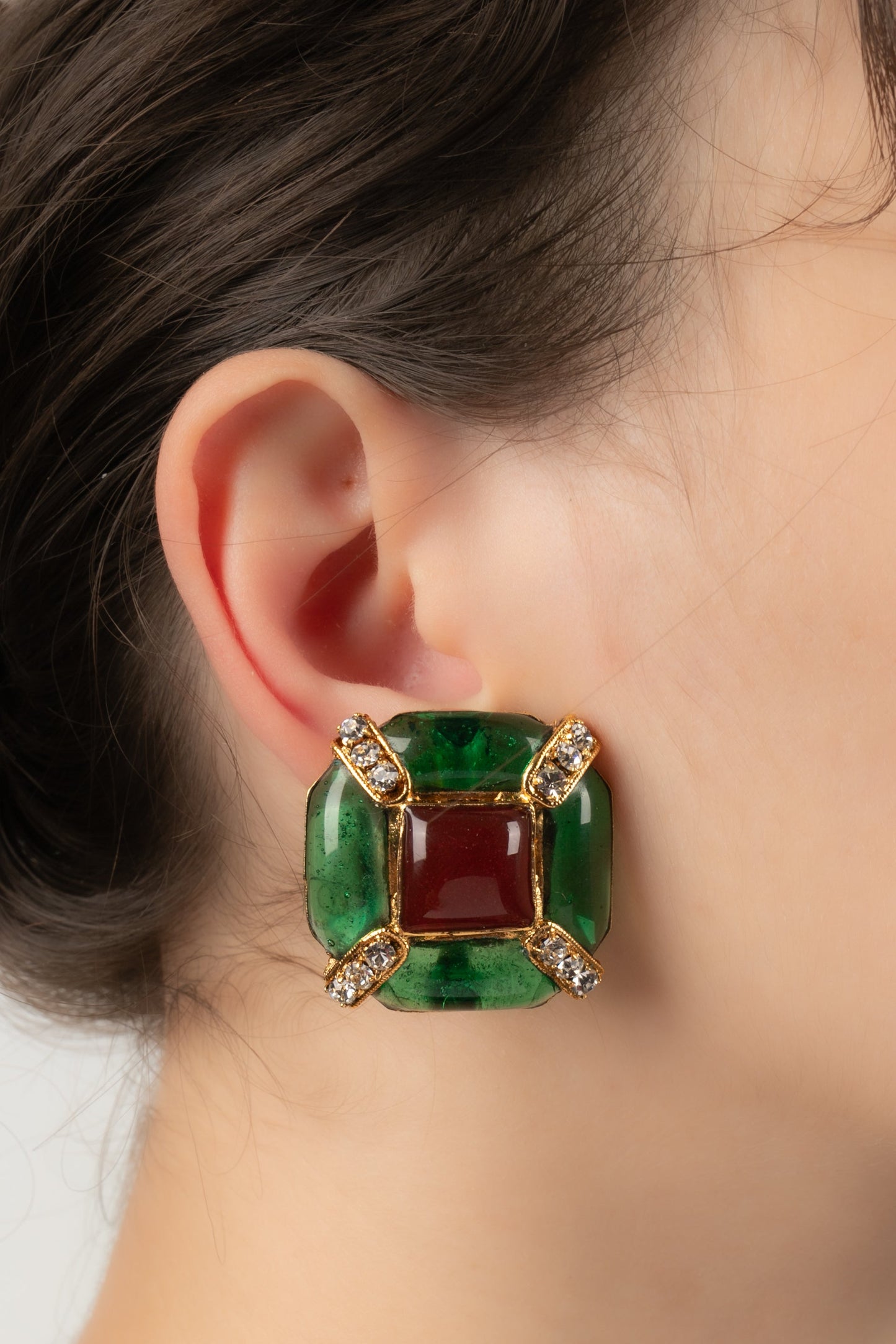 Boucles d'oreilles en pte de verre Chanel