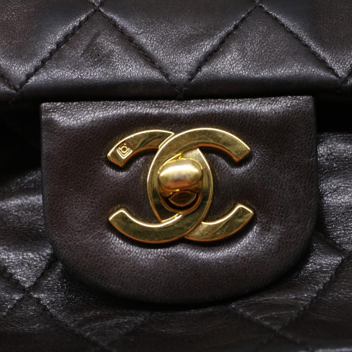 CHANEL Matelasse Turn Lock Chain Shoulder Bag Lamb Skin Black CC am4540