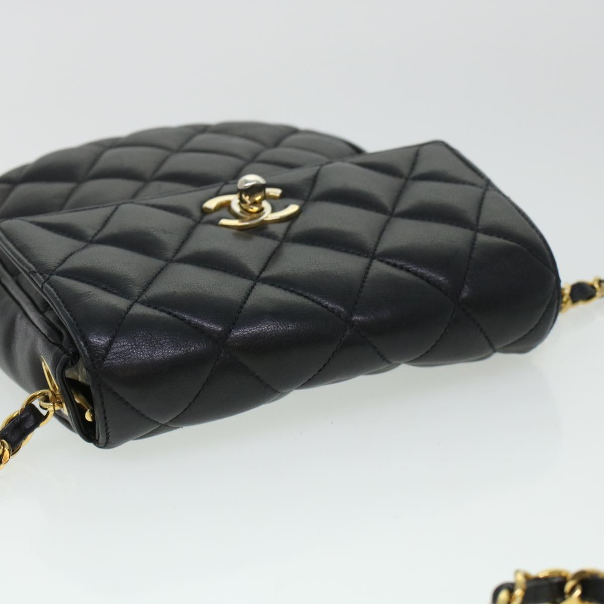 CHANEL Matelasse Turn Lock Chain Shoulder Bag Lamb Skin Black CC am4542
