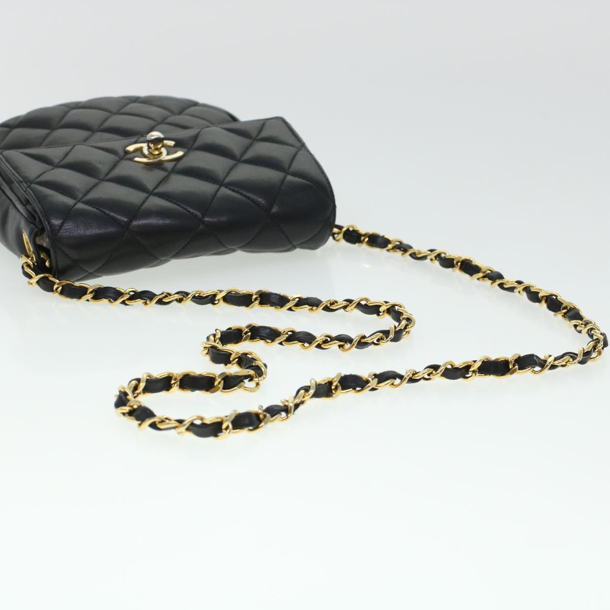 CHANEL Matelasse Turn Lock Chain Shoulder Bag Lamb Skin Black CC am4542