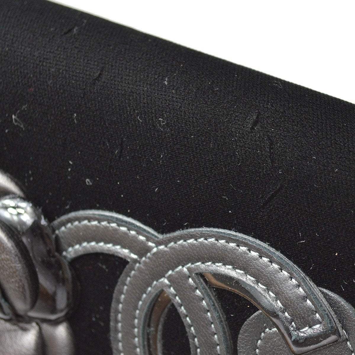 CHANEL 2005-2006 Icon Handbag