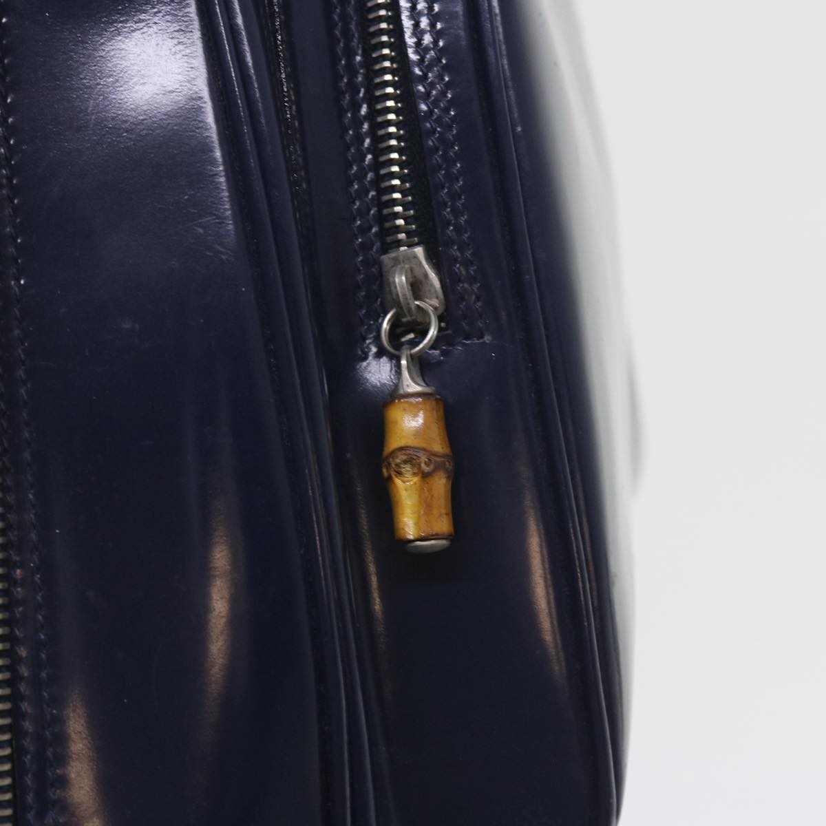 GUCCI Bamboo Body Bag Patent leather Navy ar10595B