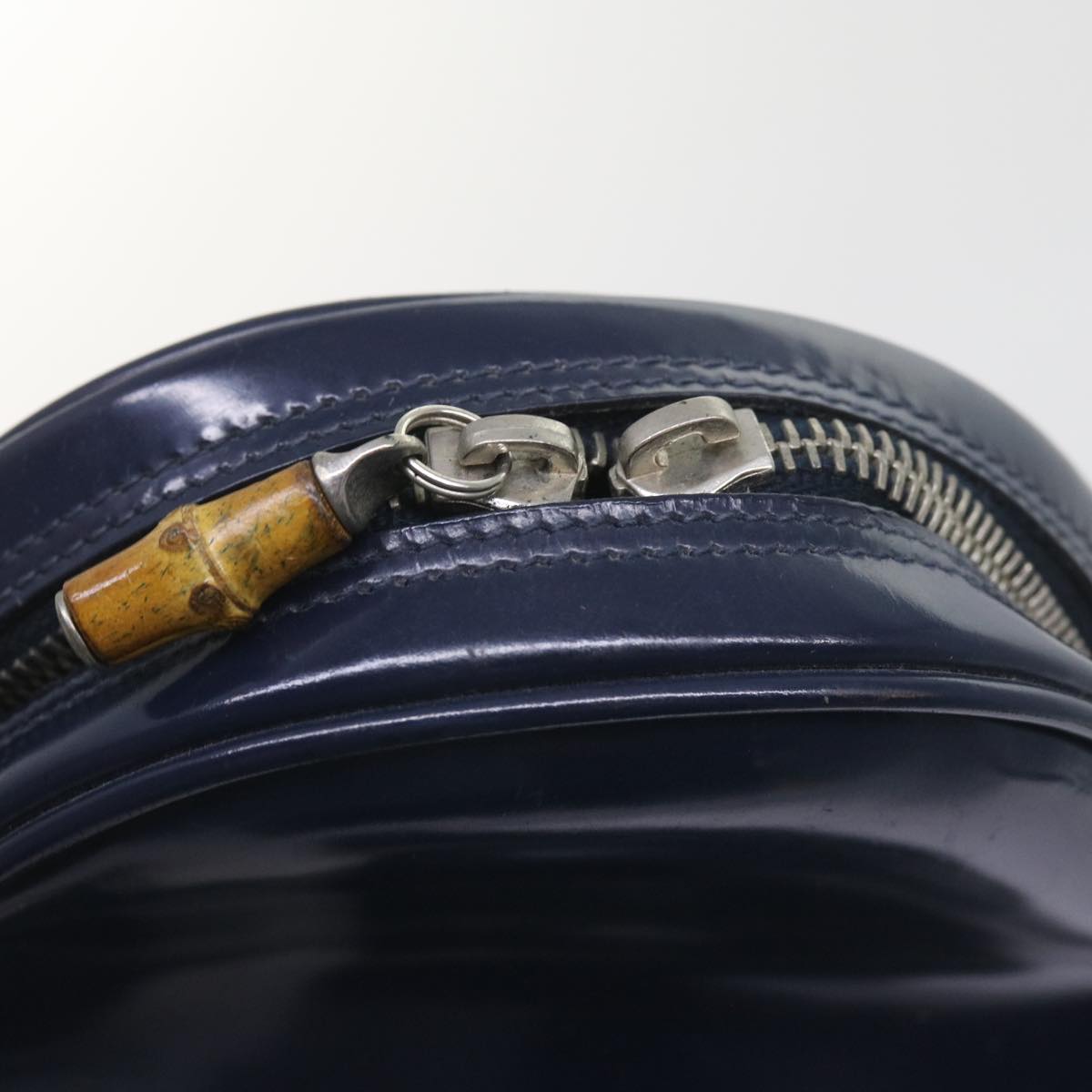 GUCCI Bamboo Body Bag Patent leather Navy ar10595B