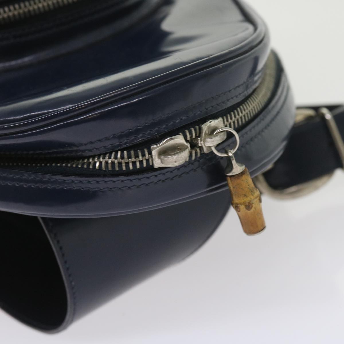 GUCCI Bamboo Body Bag Patent leather Navy ar10595B