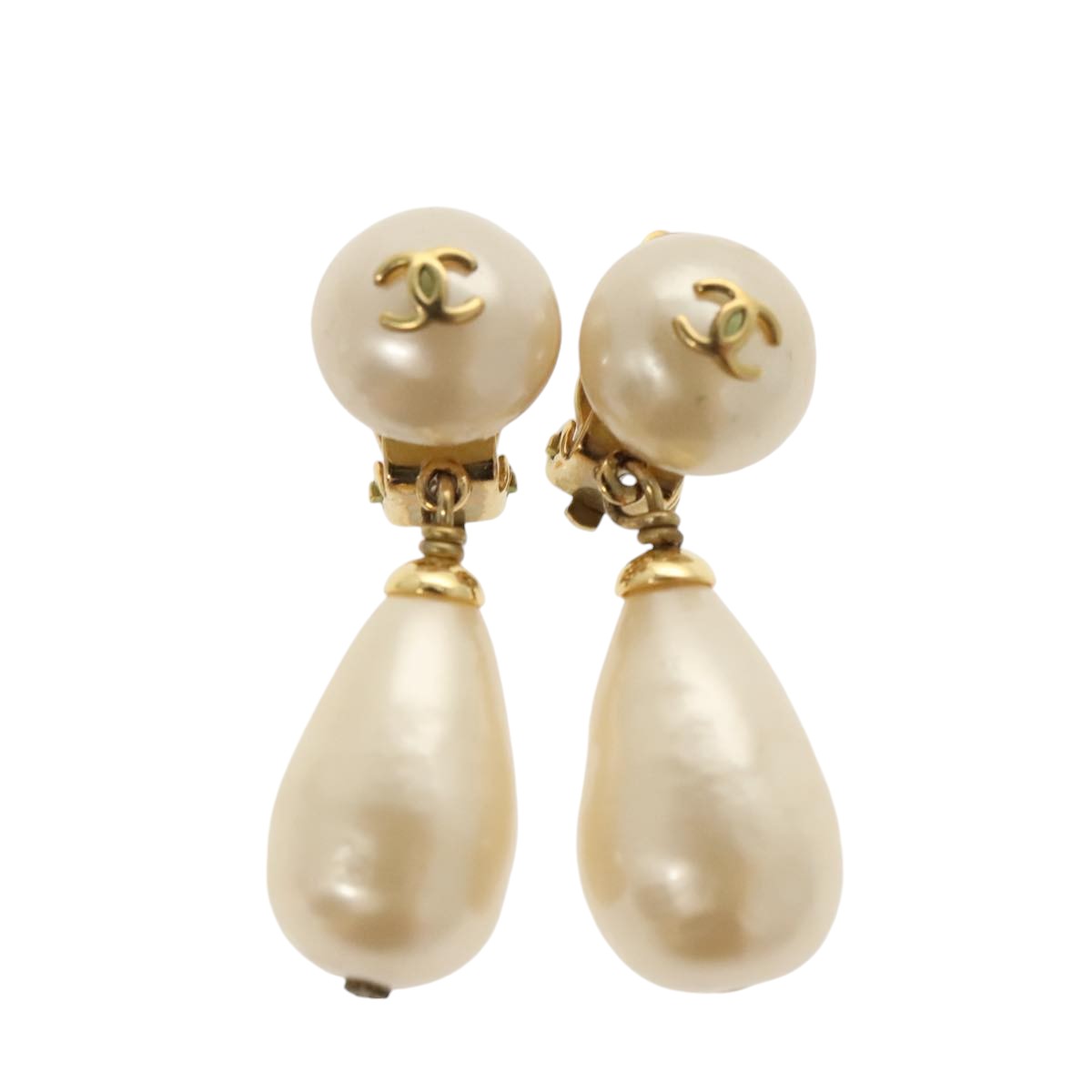 CHANEL Pearl Earring metal White CC ar12918