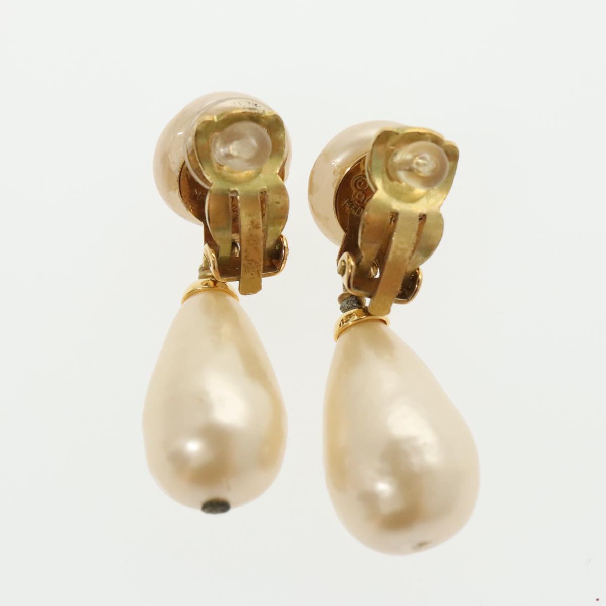 CHANEL Pearl Earring metal White CC ar12918
