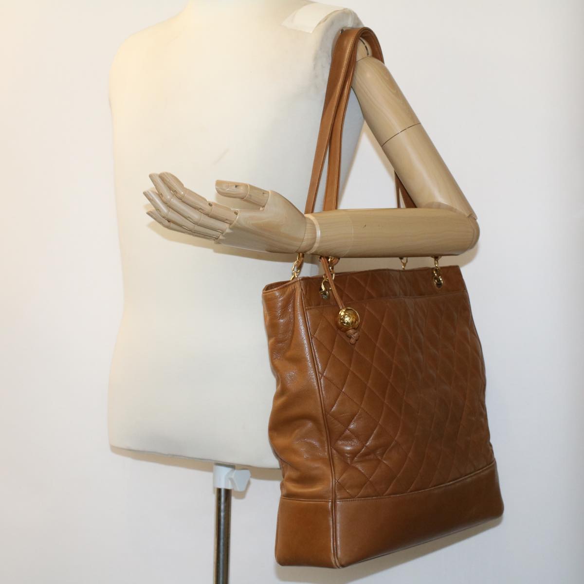 CHANEL Matelasse Chain Shoulder Bag Lamb Skin Brown CC ar8527