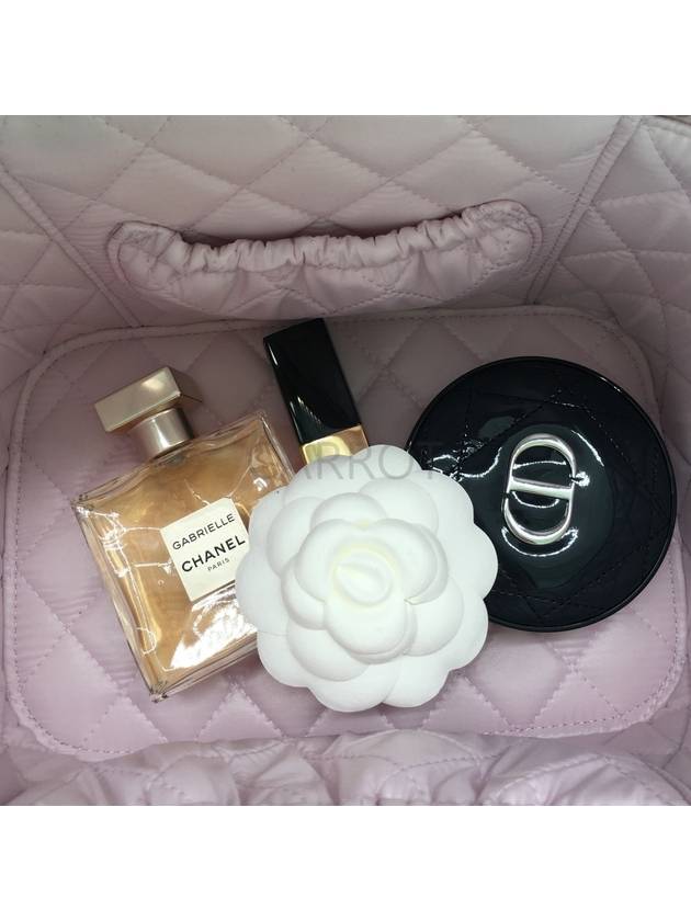 Chanel Vanity Bag Cosmetic Pouch Caviar 24S AP2573