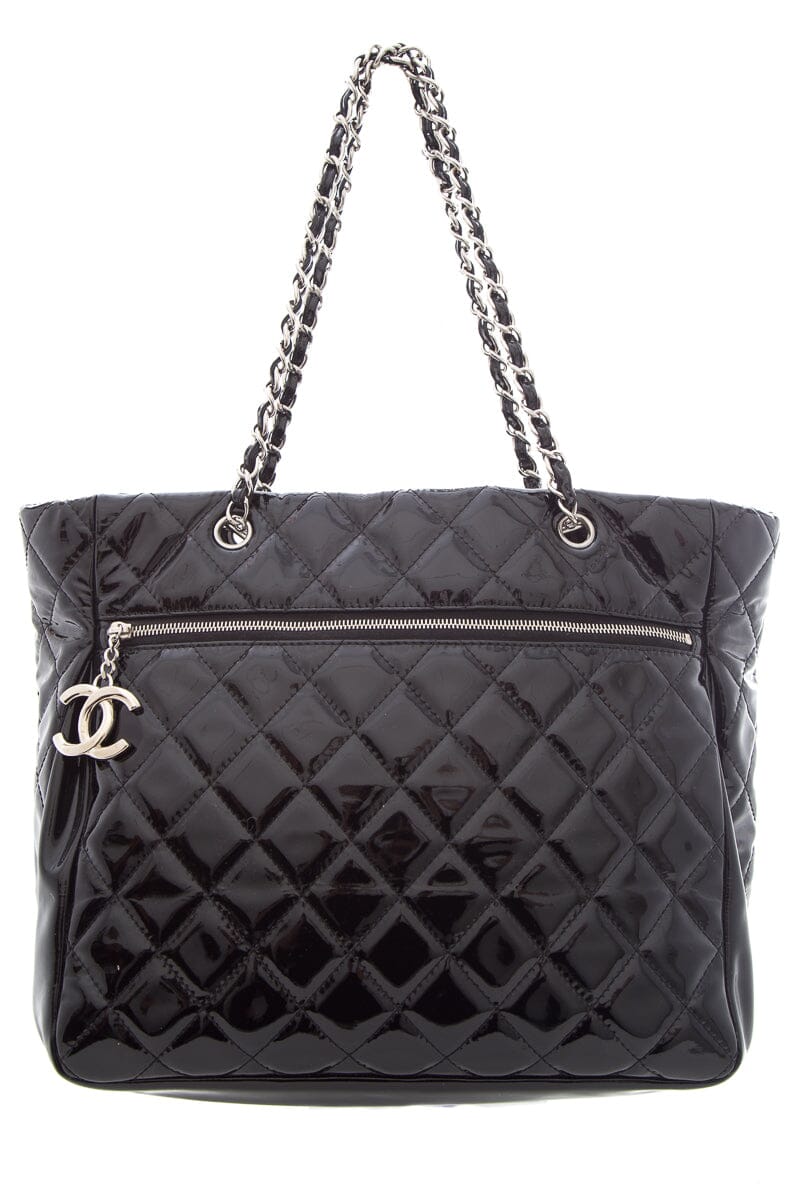 Chanel Black Diamond quilted "2009-2010" Handbag