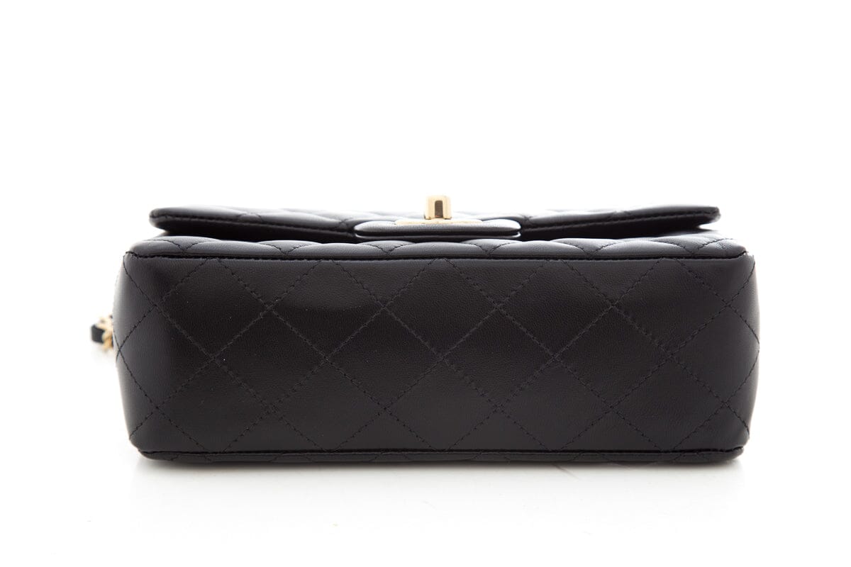 Chanel Black Single Flap 2022 Mini Lamb Leather Handbag