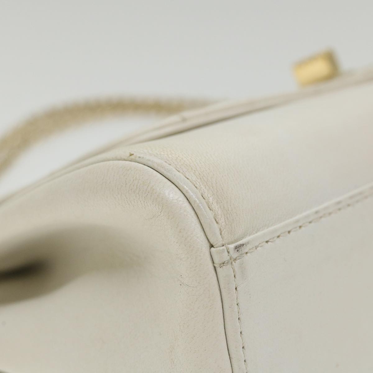 CHANEL Choco Bar line Chain Shoulder Bag Leather White CC bs10047