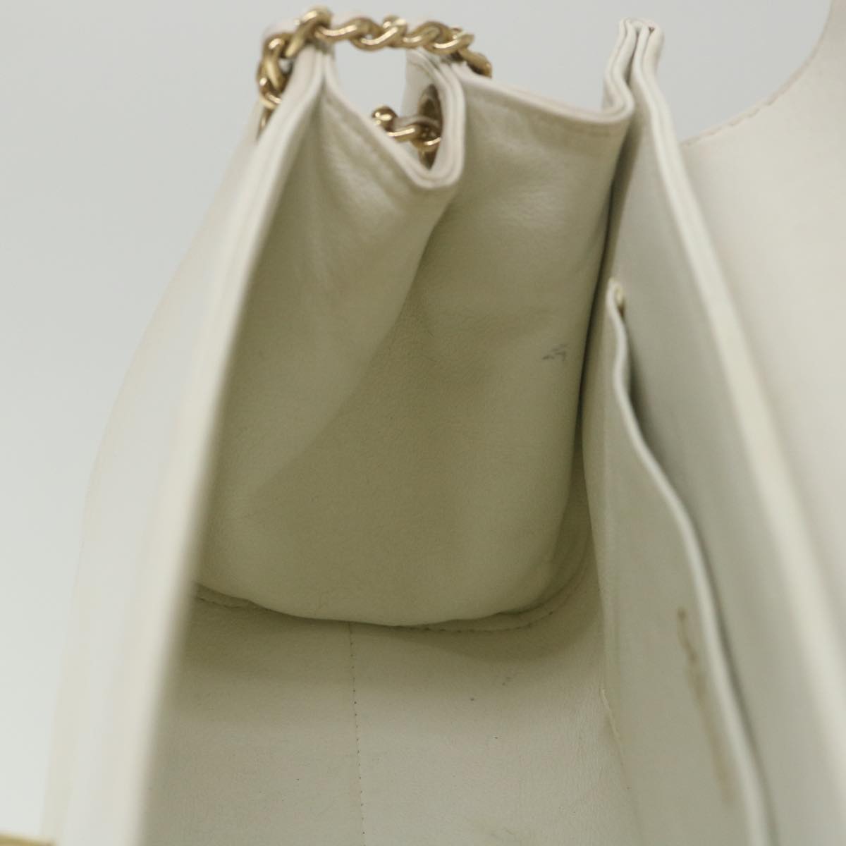 CHANEL Choco Bar line Chain Shoulder Bag Leather White CC bs10047