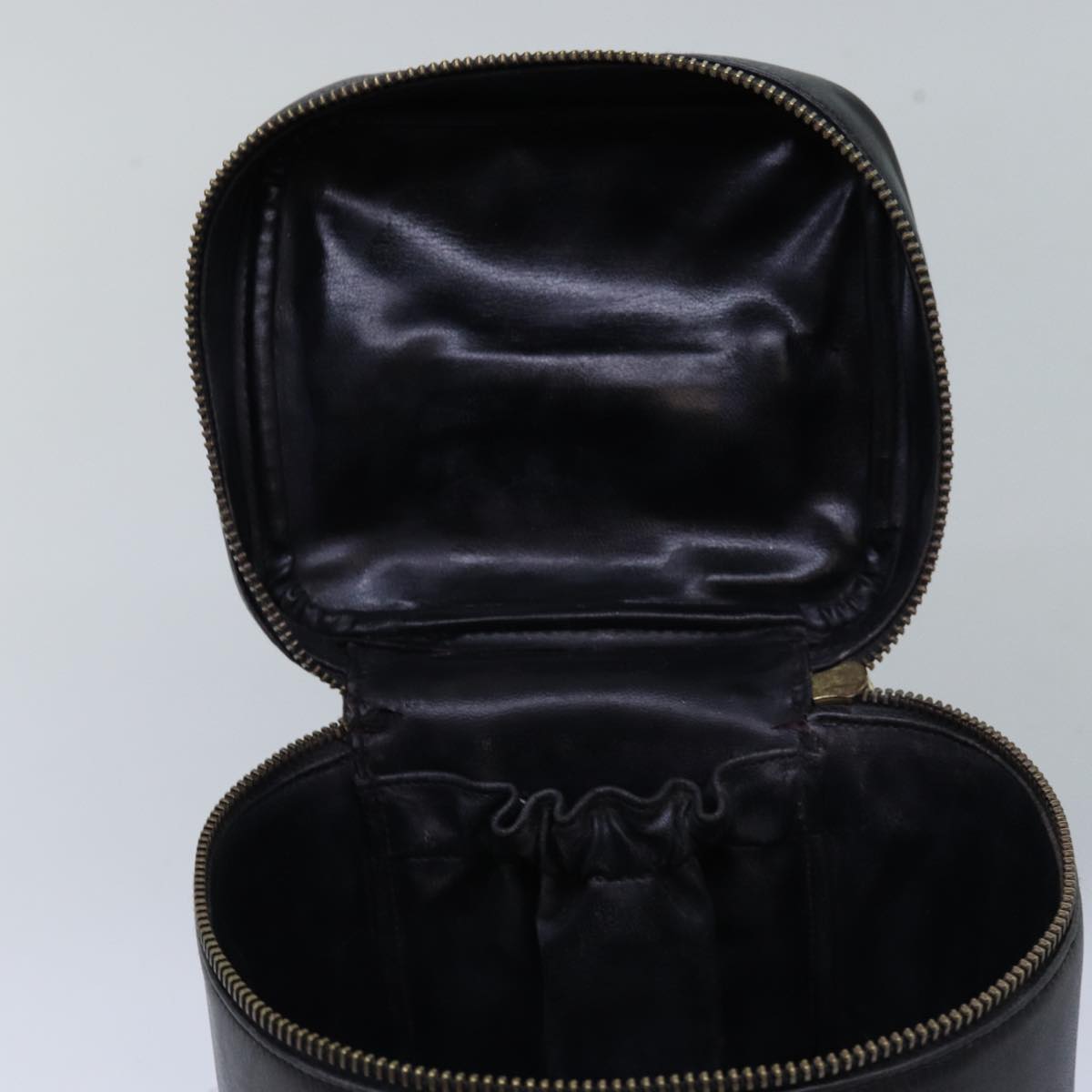 CHANEL Bicolole Vanity Cosmetic Pouch Leather Black CC bs14966
