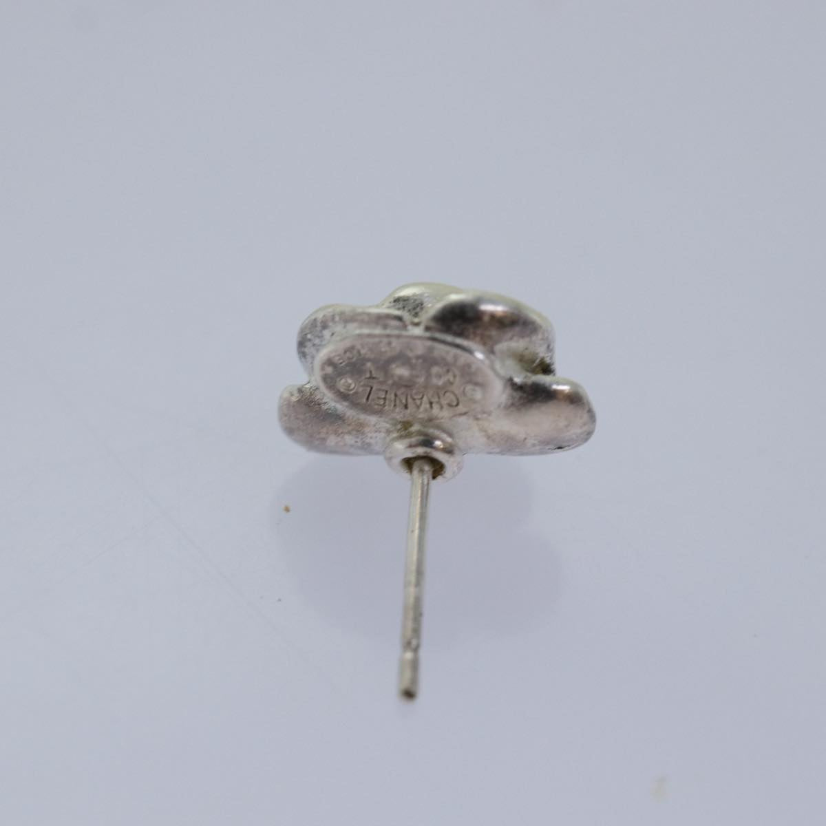 CHANEL Pierce Camelia Silver CC bs15114