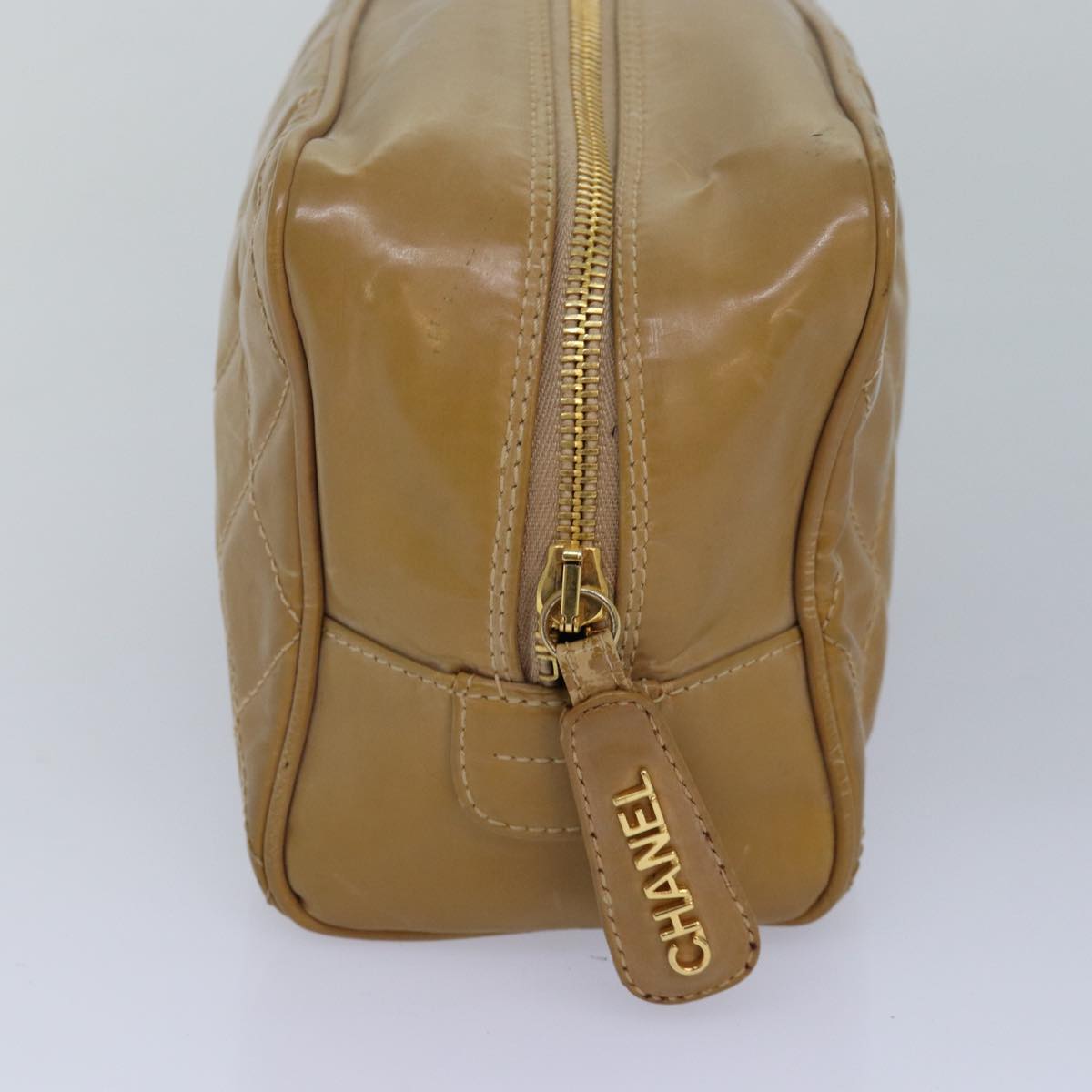 CHANEL Matelasse Pouch Enamel Beige CC bs16140