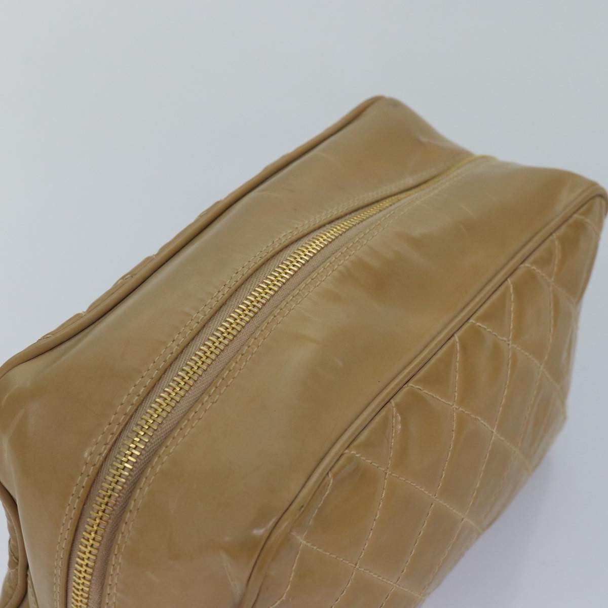 CHANEL Matelasse Pouch Enamel Beige CC bs16140