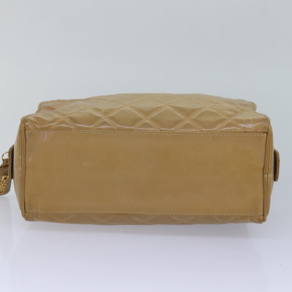 CHANEL Matelasse Pouch Enamel Beige CC bs16140
