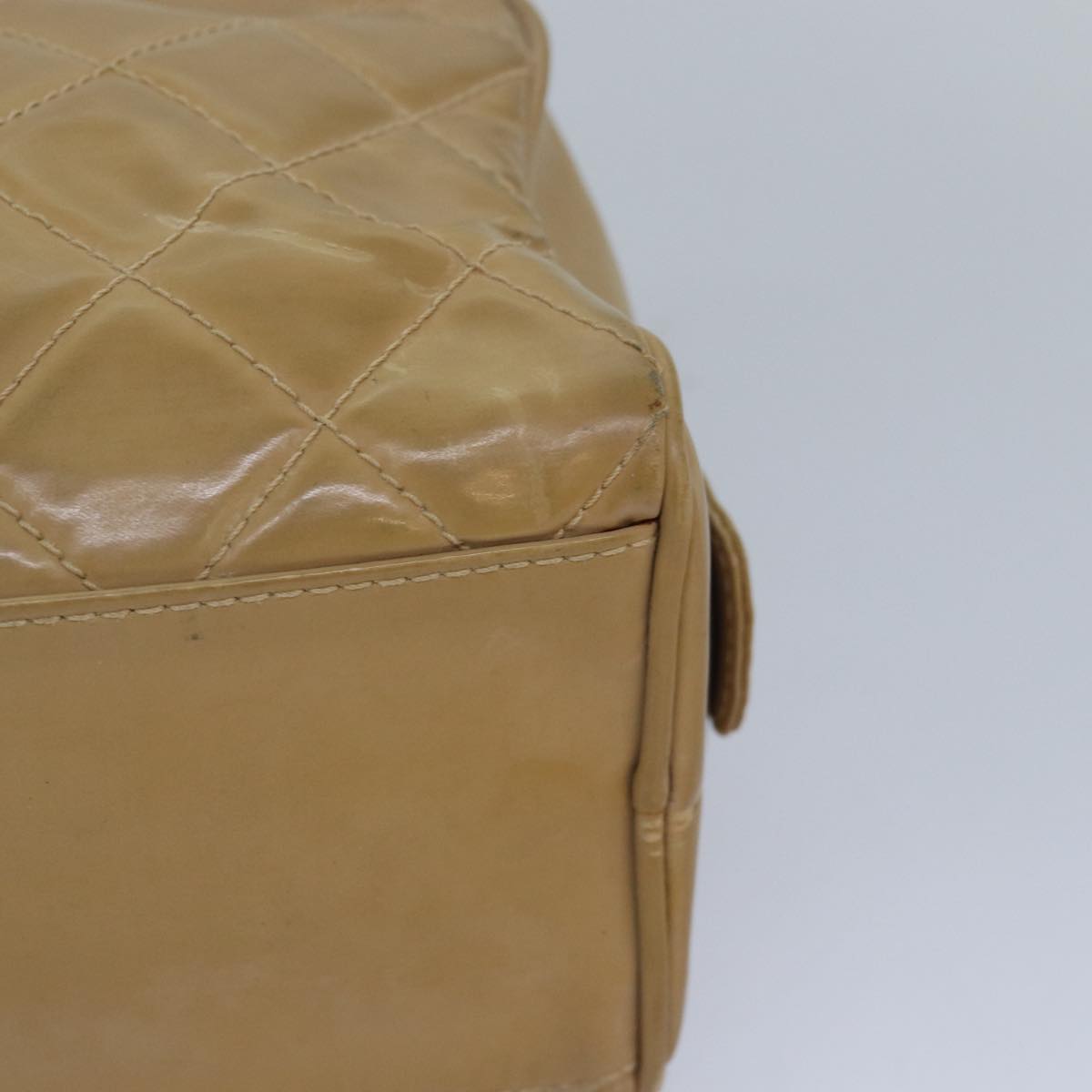 CHANEL Matelasse Pouch Enamel Beige CC bs16140