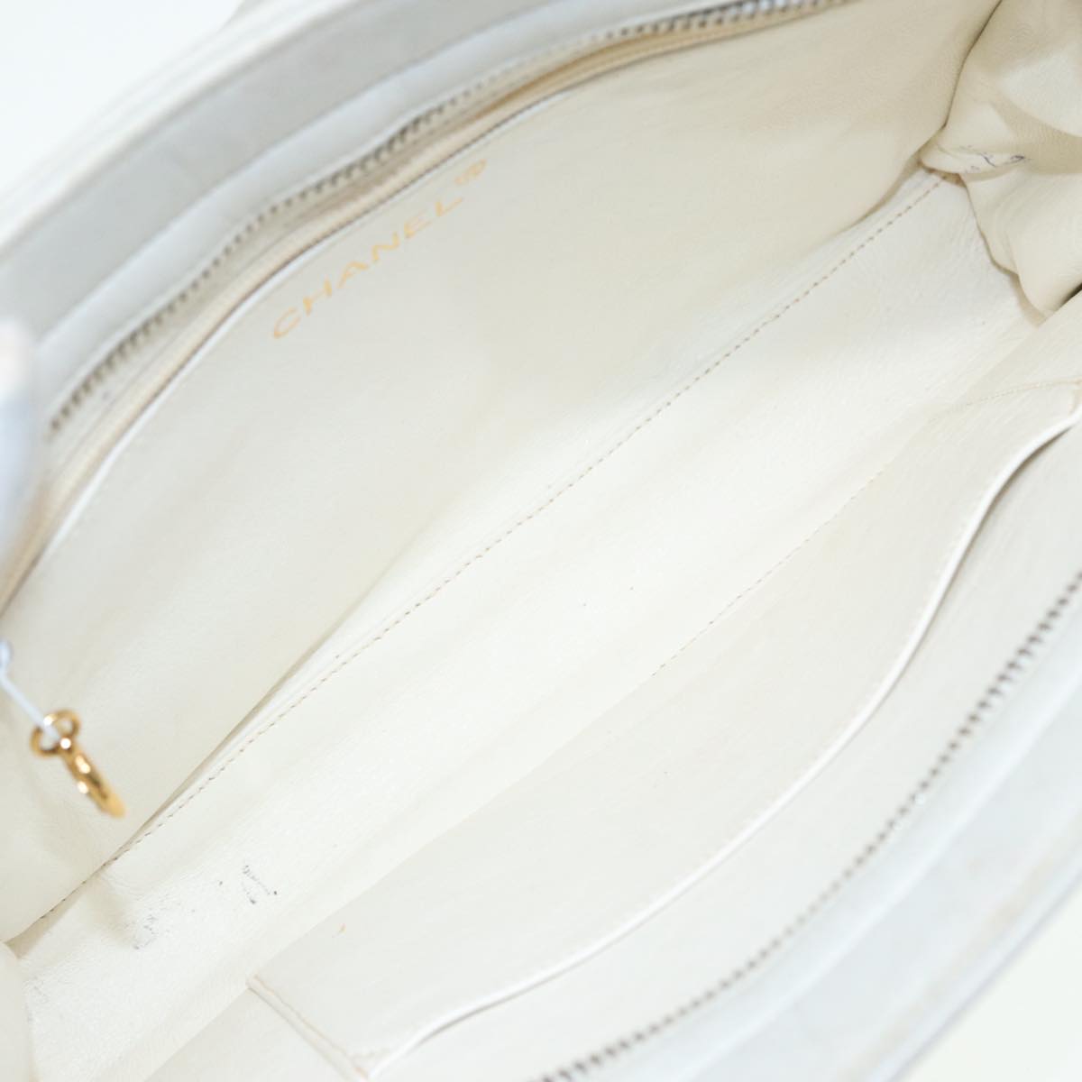 CHANEL Matelasse Shoulder Bag Lamb Skin White Gold CC bs17156