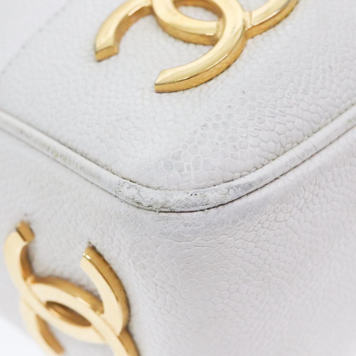 CHANEL Chain Shoulder Bag Caviar Skin White Gold CC bs17674