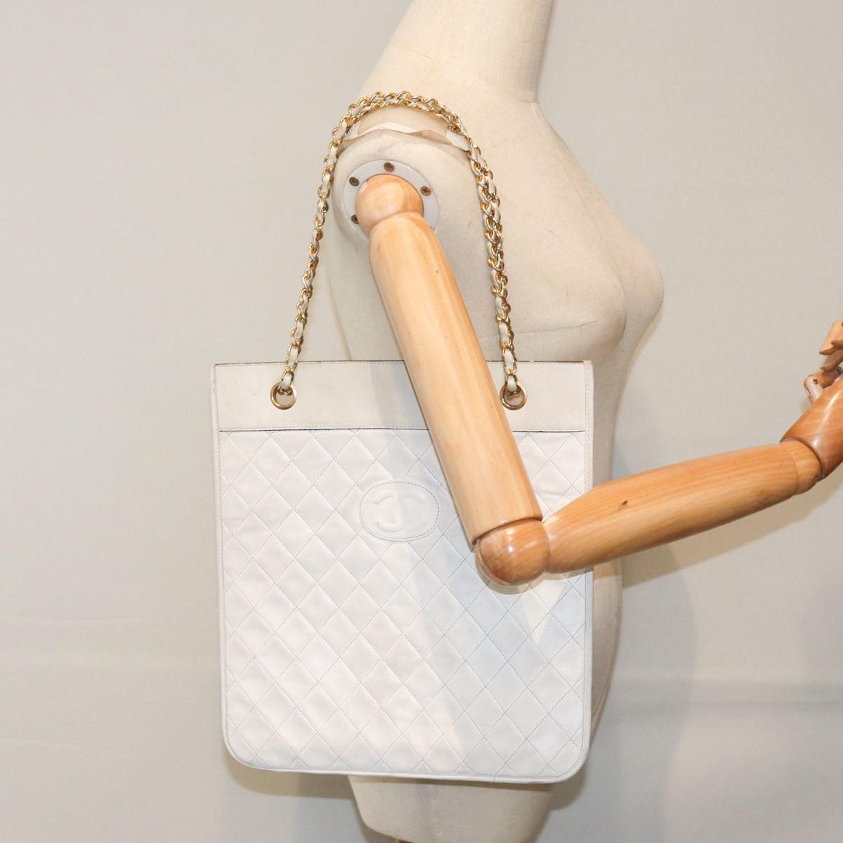 CHANEL Matelasse Chain Shoulder Bag Lamb Skin White Gold CC bs17675