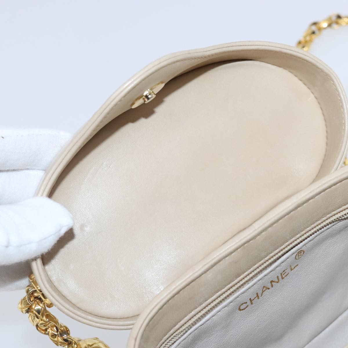 CHANEL Matelasse Chain Shoulder Bag Lamb Skin Beige Gold CC bs18171
