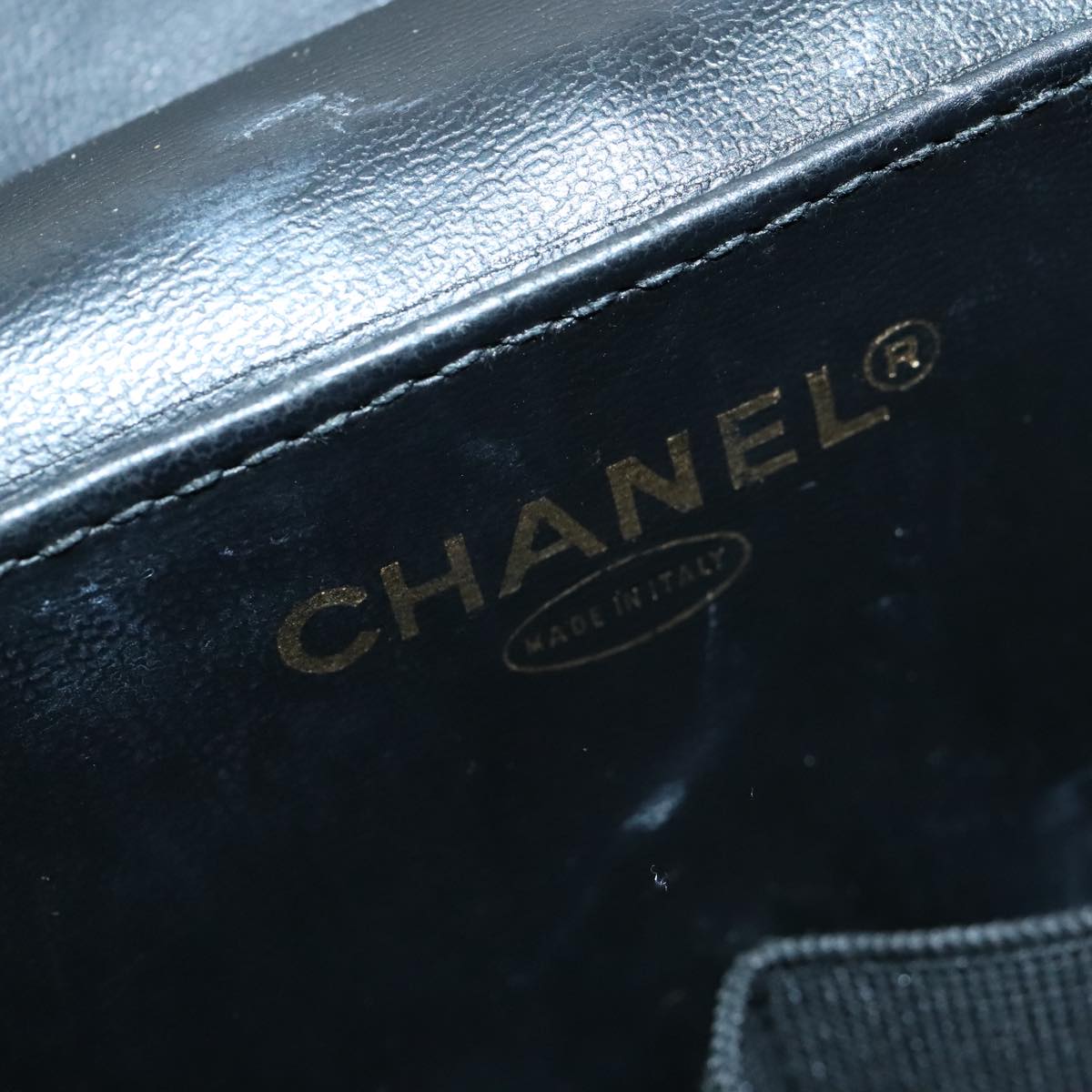 CHANEL Matelasse Vanity Cosmetic Pouch Patent leather Black Gold CC bs18324