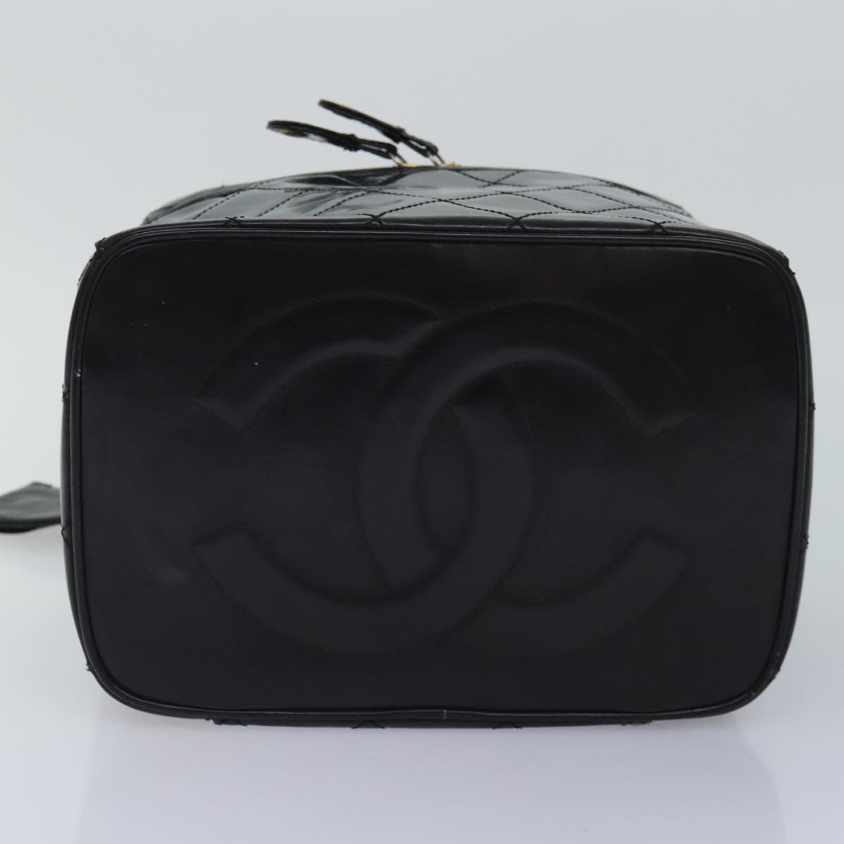 CHANEL Matelasse Vanity Cosmetic Pouch Patent leather Black Gold CC bs18324