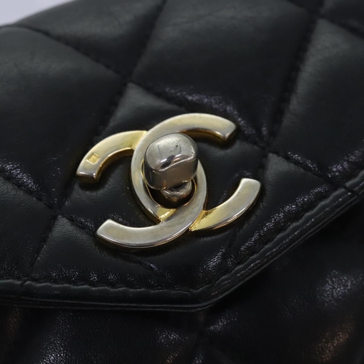 CHANEL Matelasse Waist bag Lamb Skin Black Gold CC bs18455