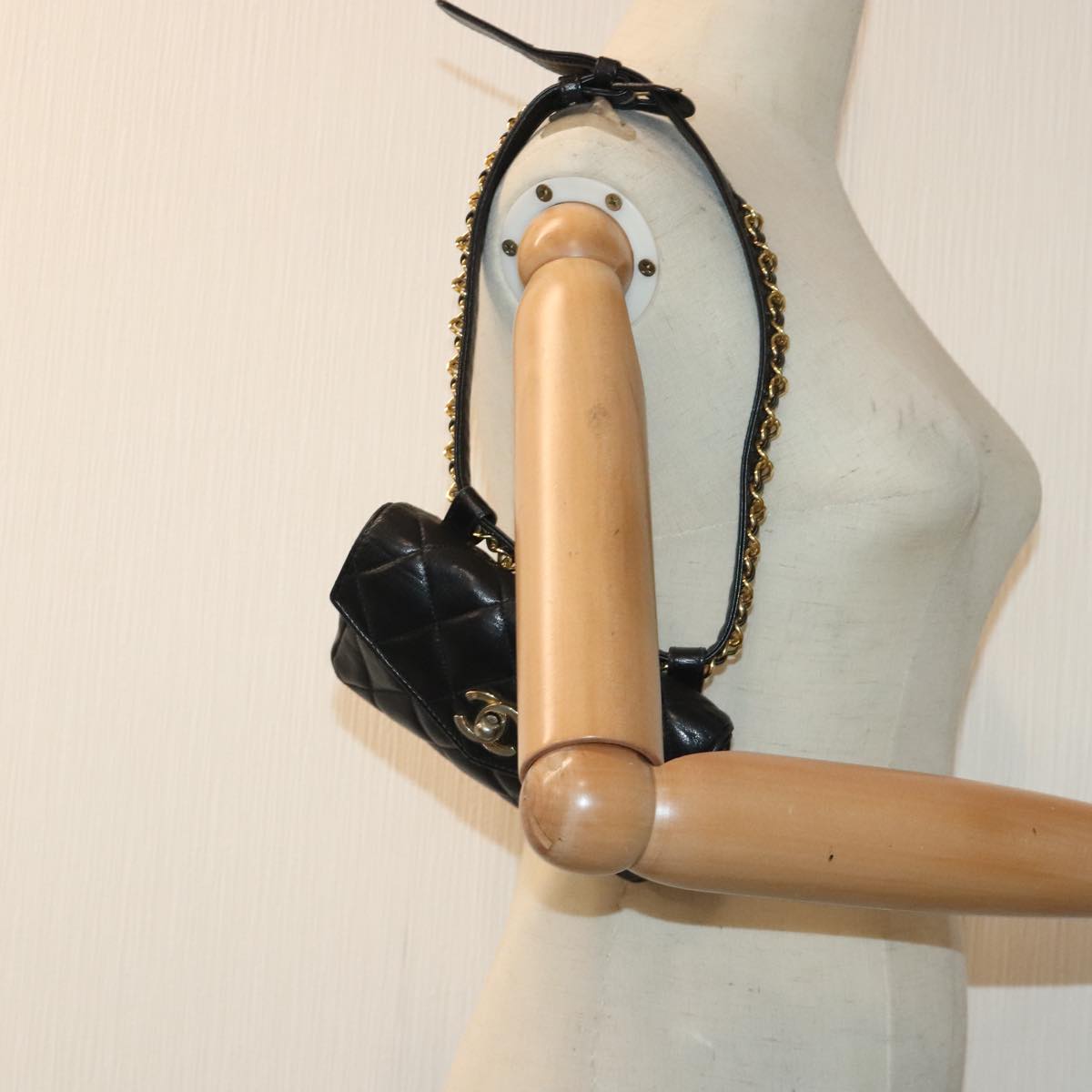 CHANEL Matelasse Waist bag Lamb Skin Black Gold CC bs18455