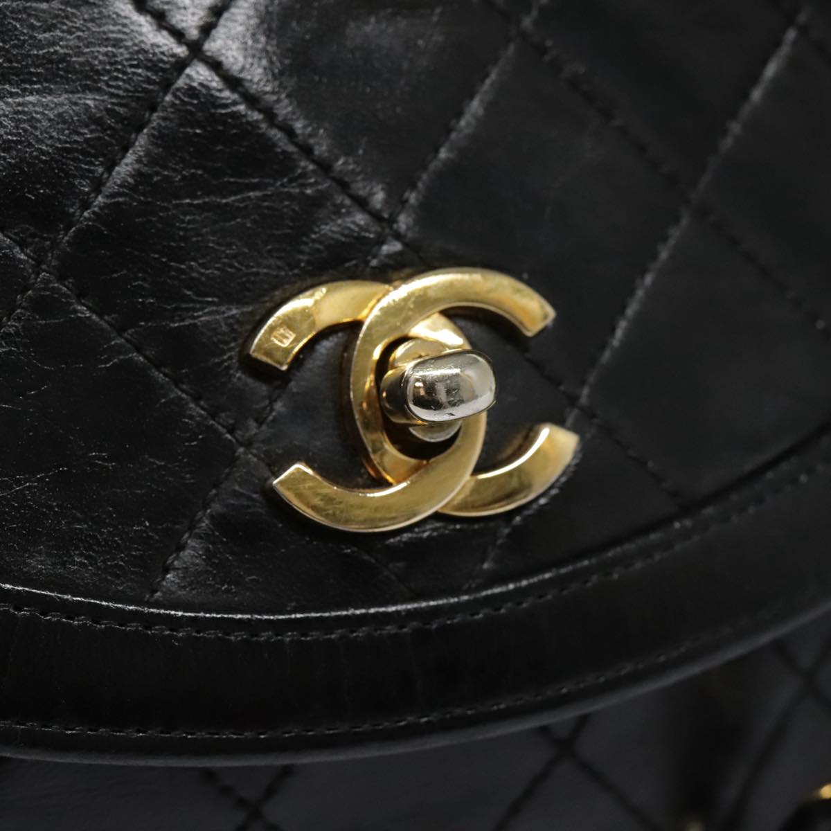 CHANEL Matelasse Chain Shoulder Bag Lamb Skin Gold Black CC bs18532