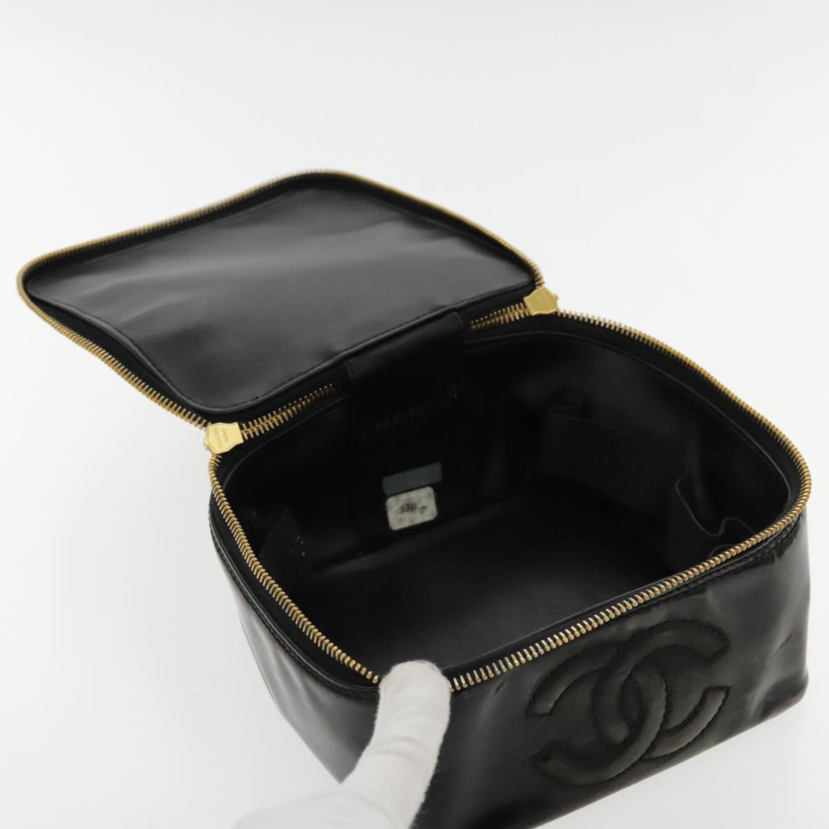 CHANEL Vanity Cosmetic Pouch Patent leather Black Gold CC bs18658