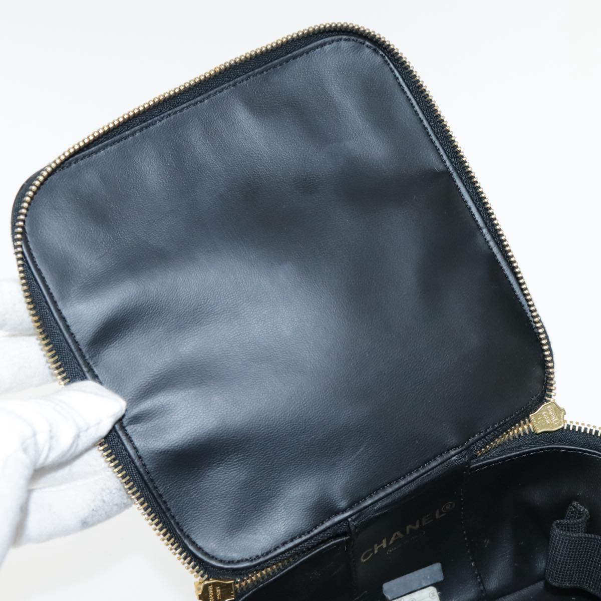 CHANEL Vanity Cosmetic Pouch Patent leather Black Gold CC bs18658