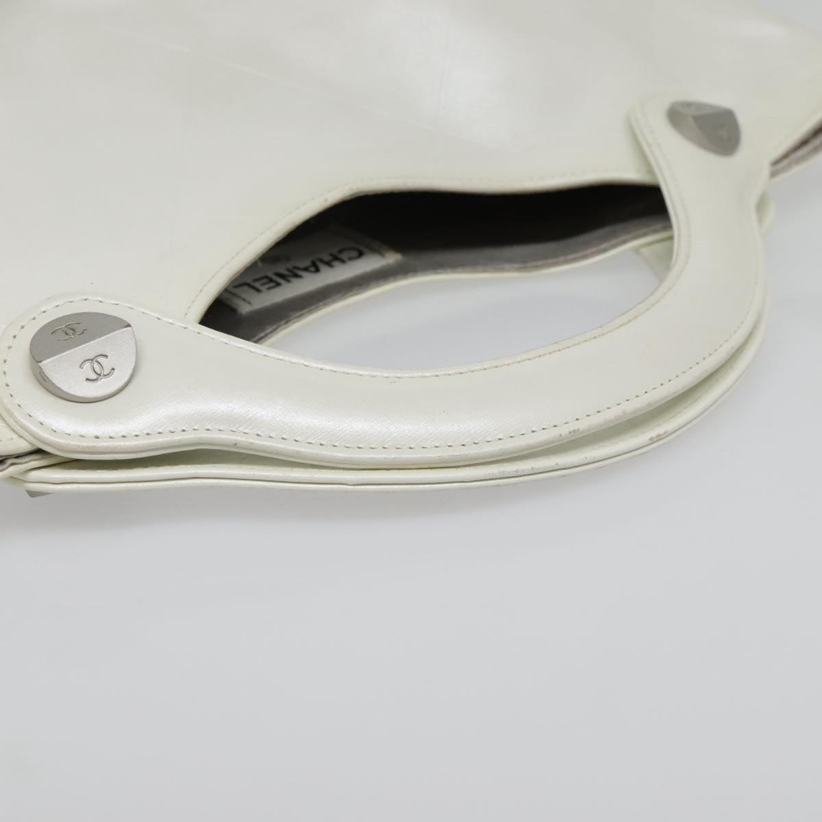 CHANEL Matelasse Hand Bag Leather White CC bs18834