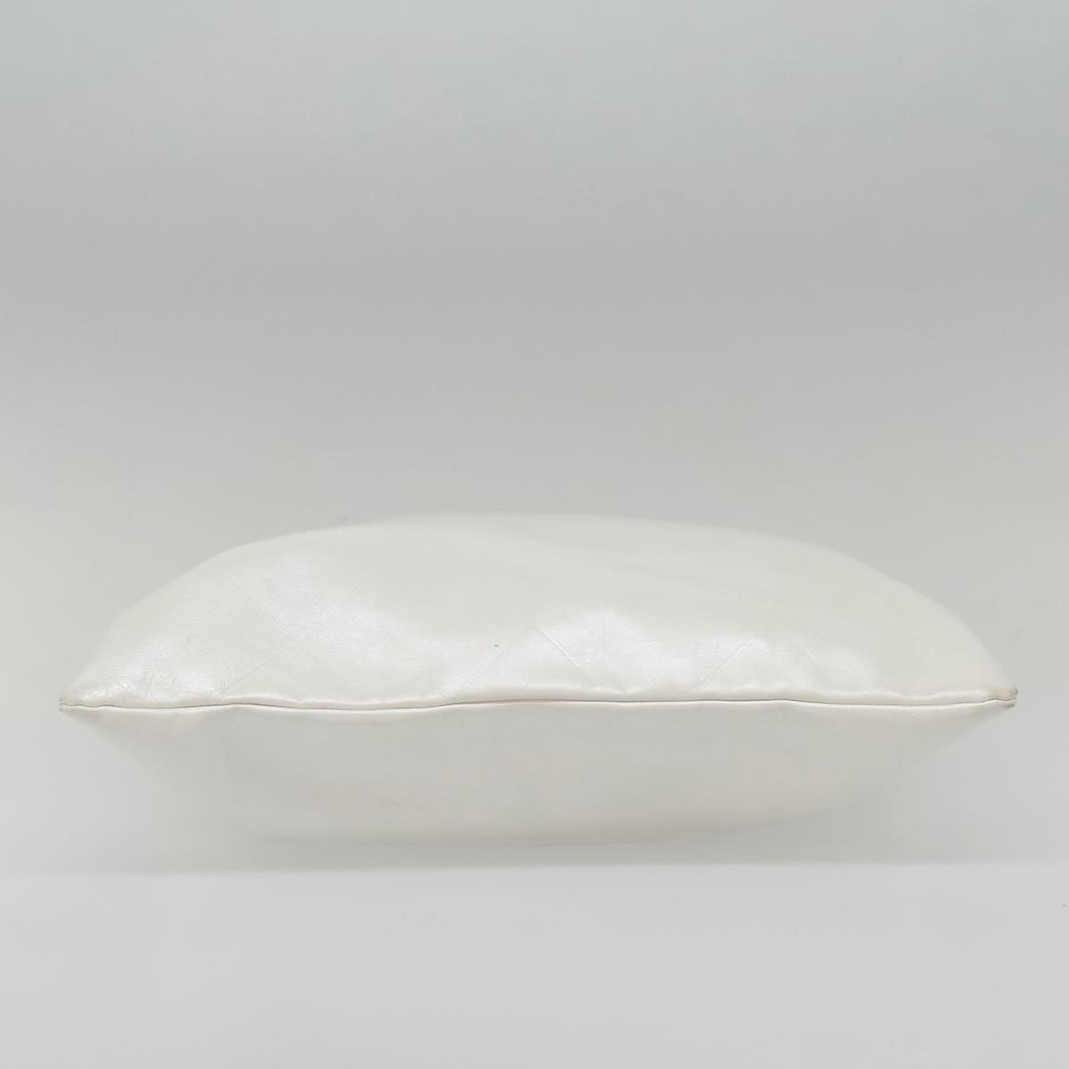 CHANEL Matelasse Hand Bag Leather White CC bs18834