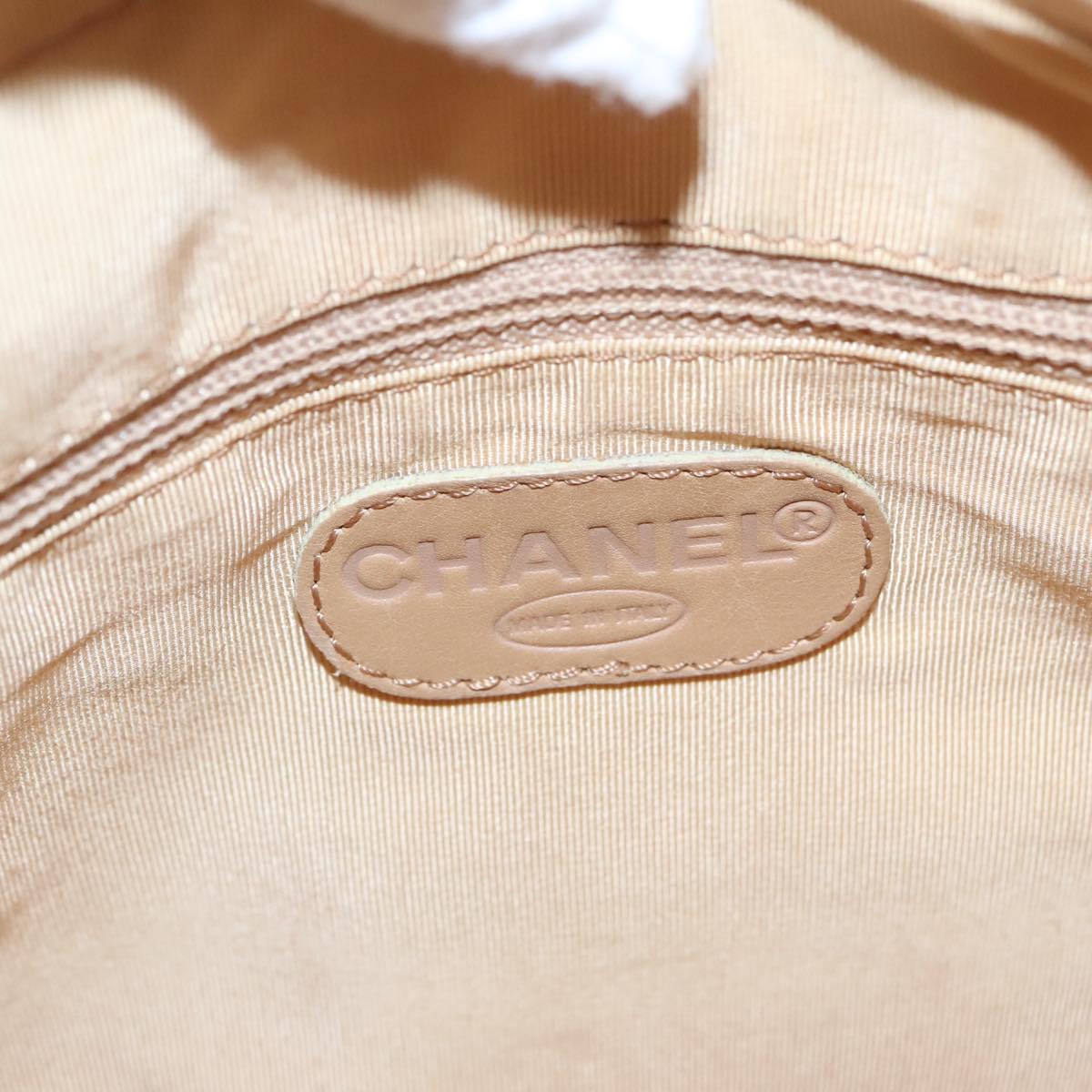 CHANEL Matelasse Wild Stitch Hand Bag Leather Beige CC bs19424