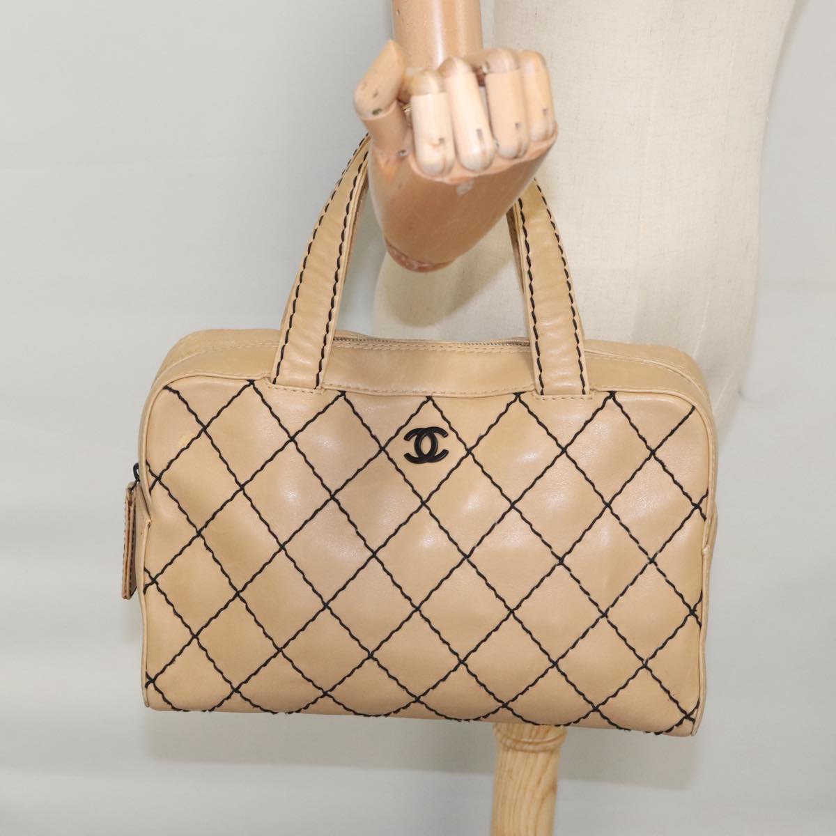 CHANEL Matelasse Wild Stitch Hand Bag Leather Beige CC bs19424