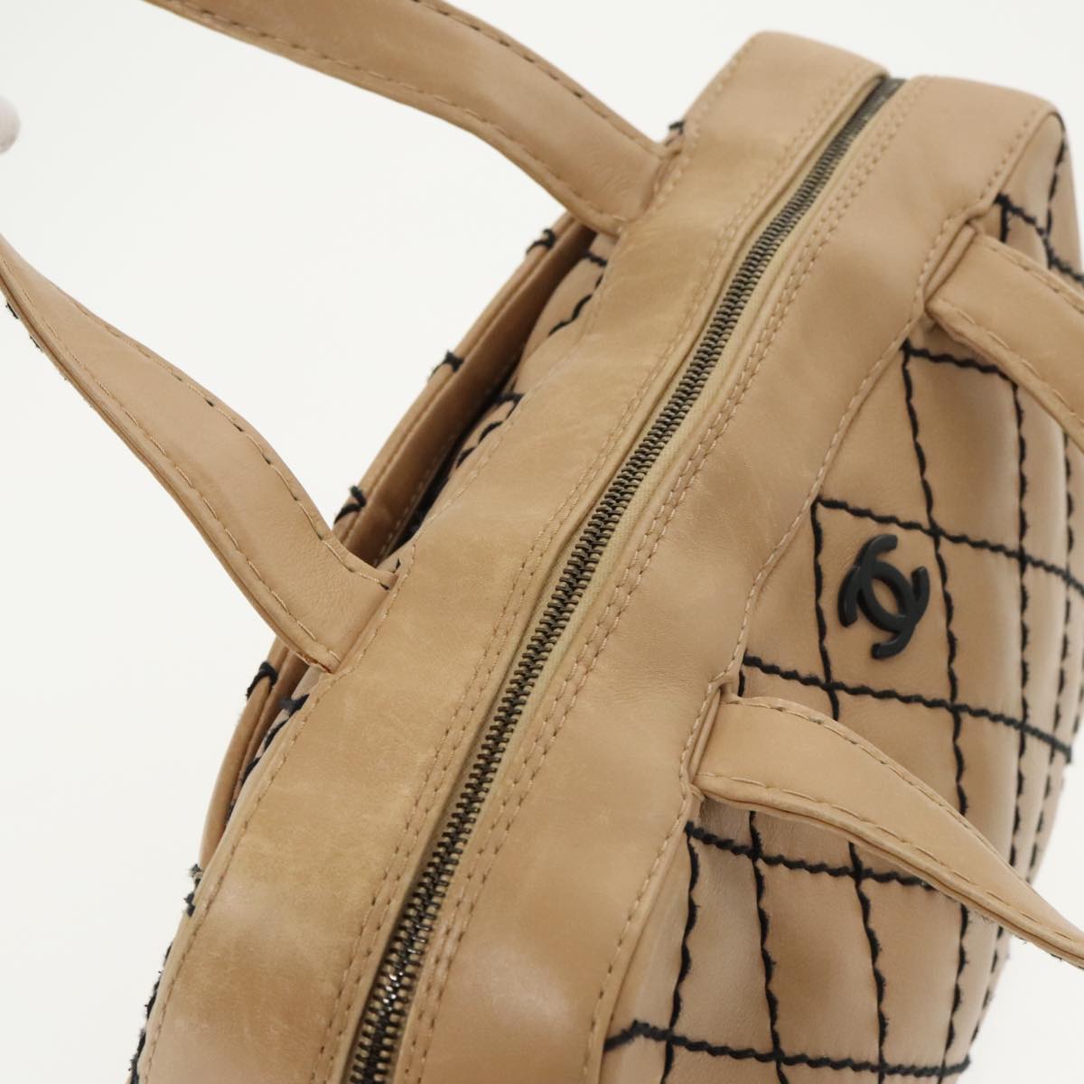 CHANEL Matelasse Wild Stitch Hand Bag Leather Beige CC bs19424