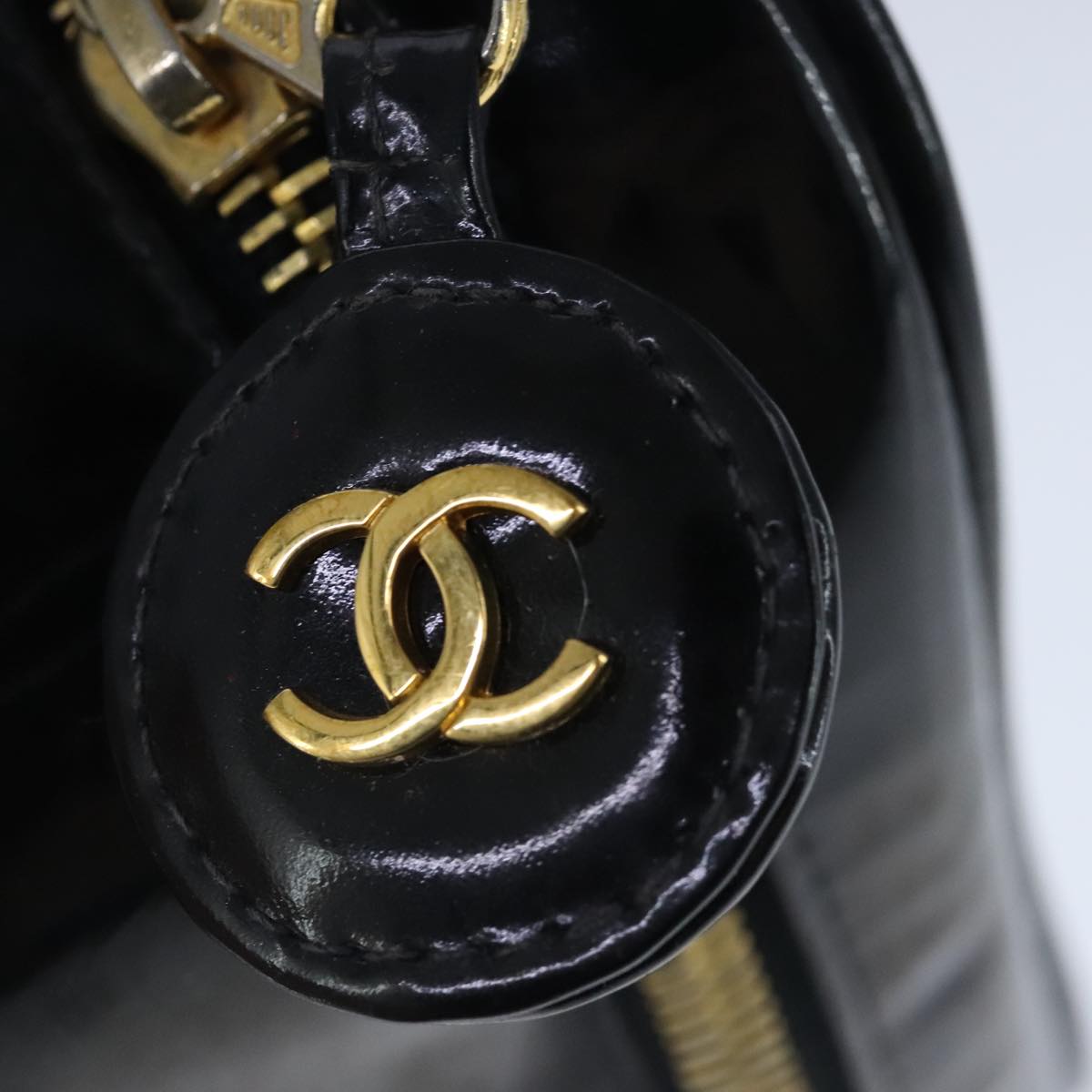 CHANEL Vanity Pouch Enamel Black Gold CC bs20306