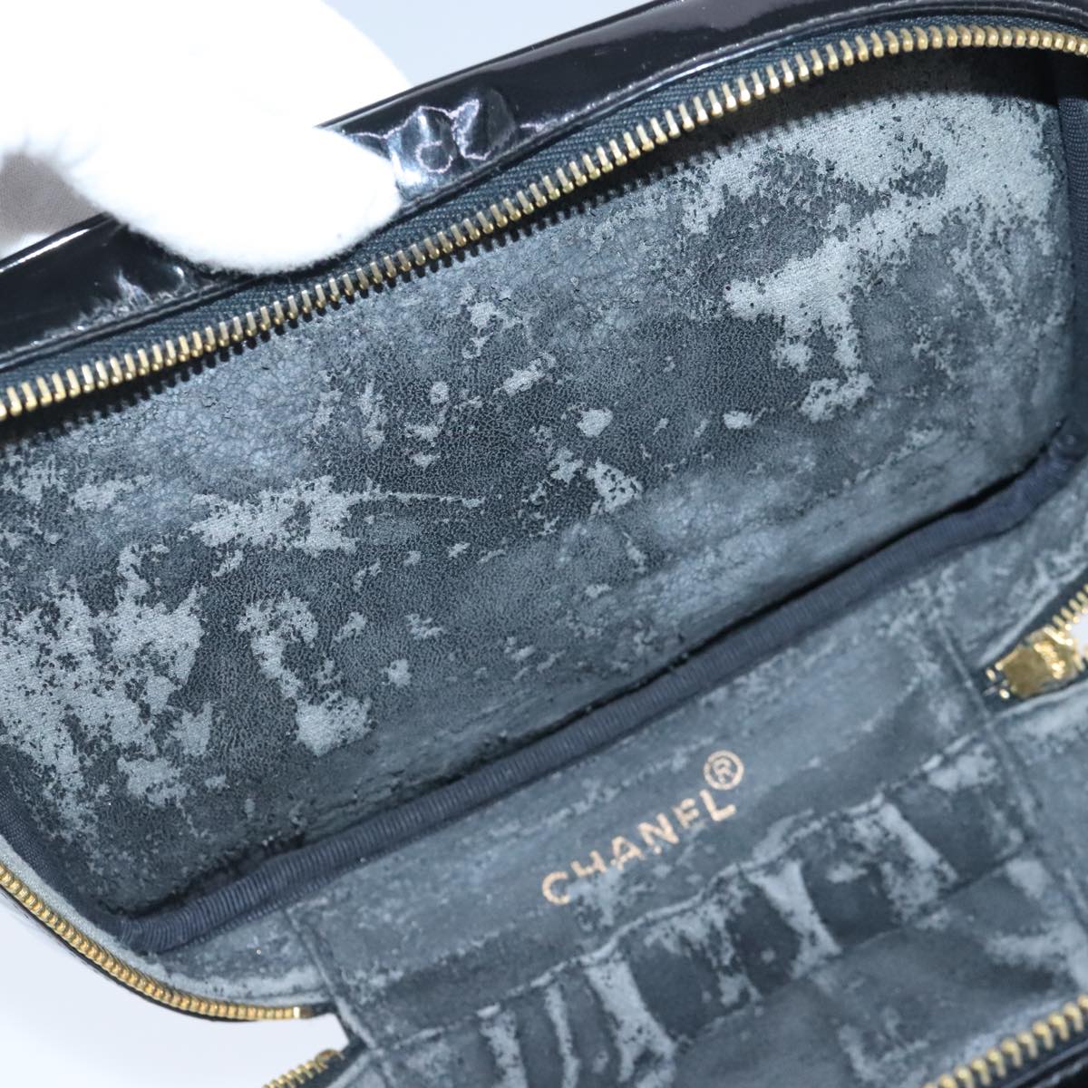 CHANEL Vanity Pouch Enamel Black Gold CC bs20306
