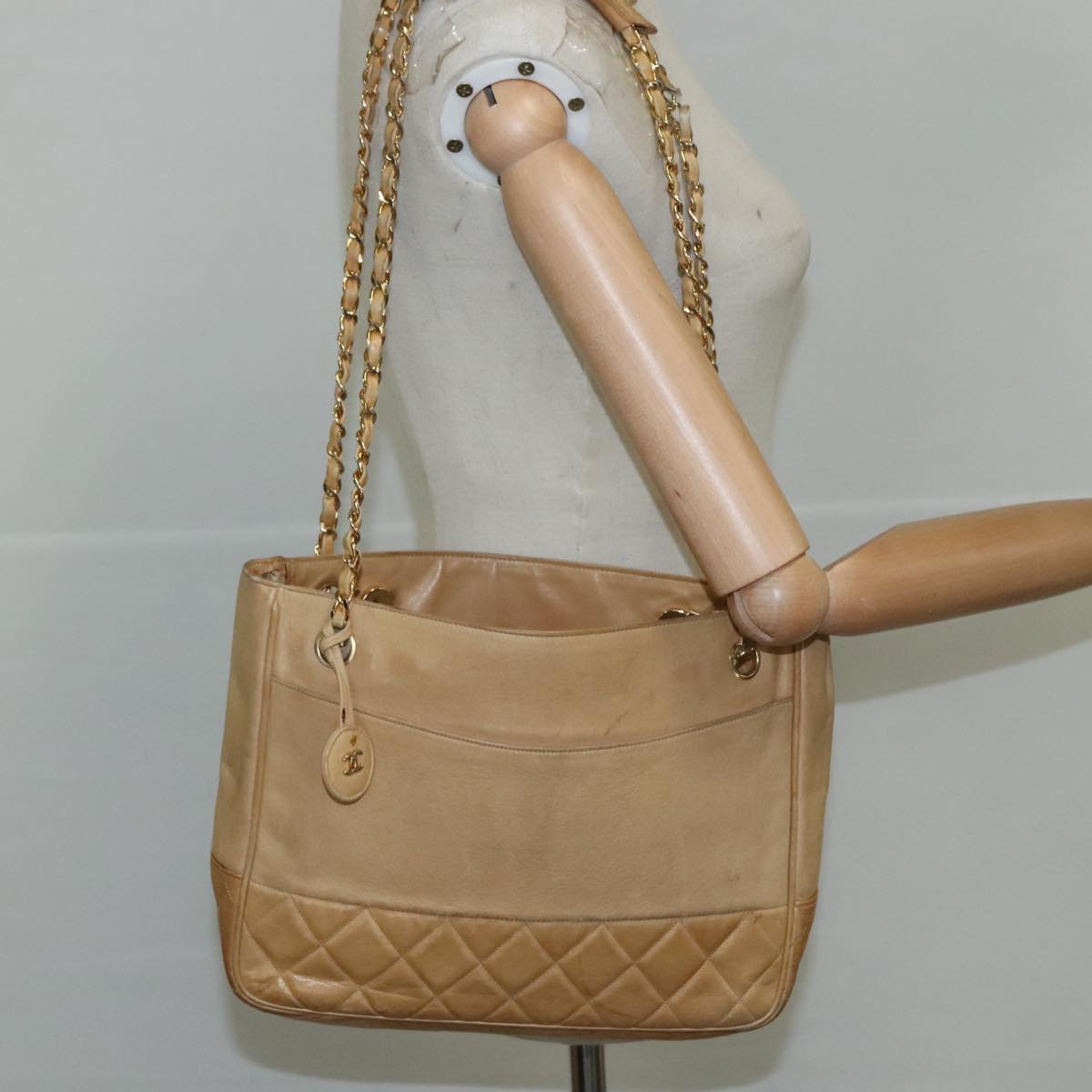 CHANEL Matelasse Chain Tote Bag Lamb Skin Beige Gold CC bs21670