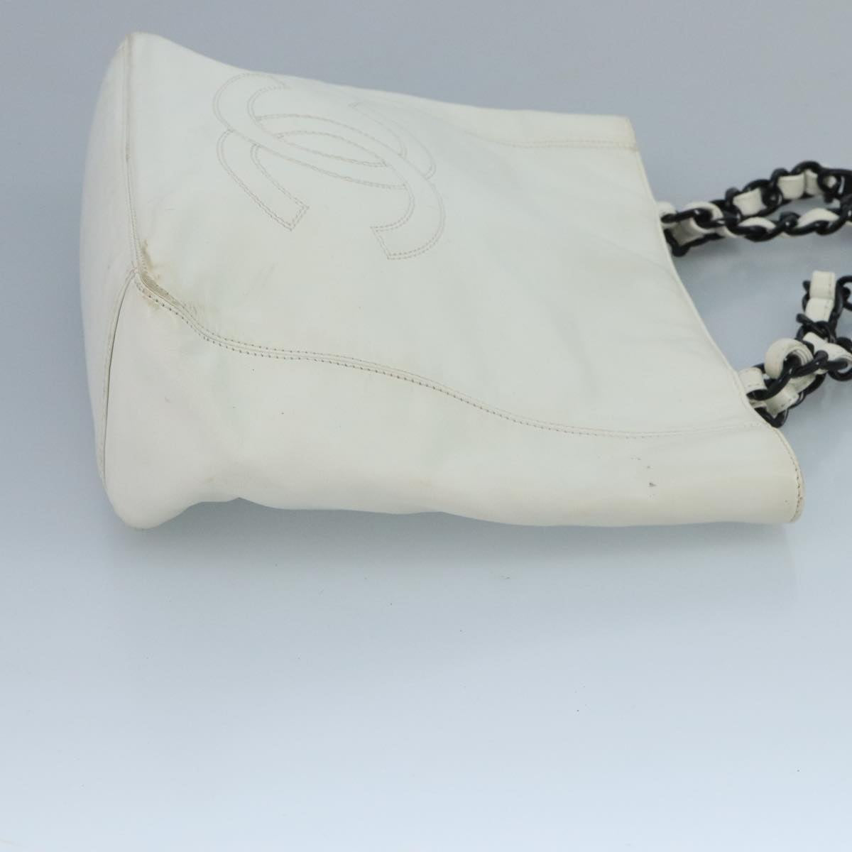 CHANEL Tote Bag Lamb Skin White CC bs21711