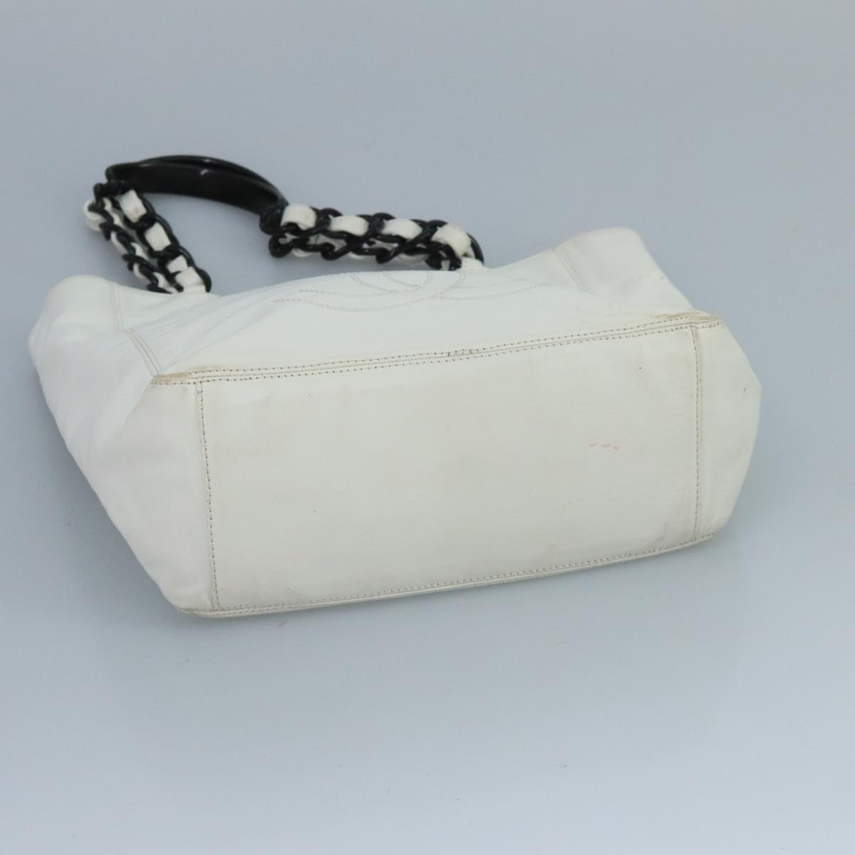 CHANEL Tote Bag Lamb Skin White CC bs21711
