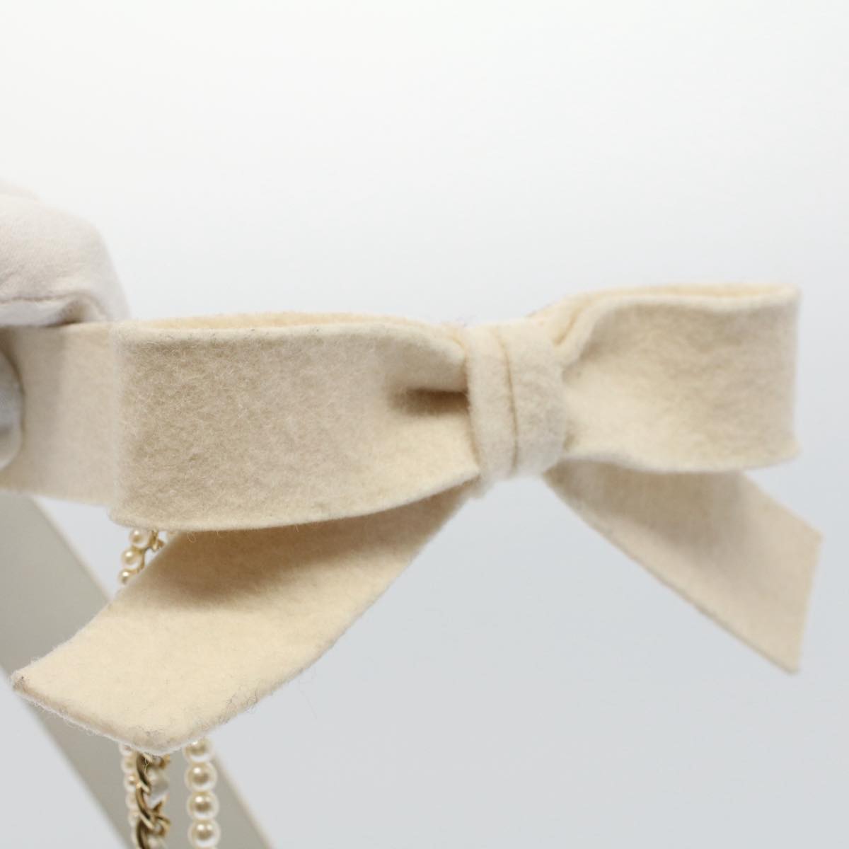 CHANEL Pearl Belt Wool 80/32 37.4"""""""" White CC bs9177