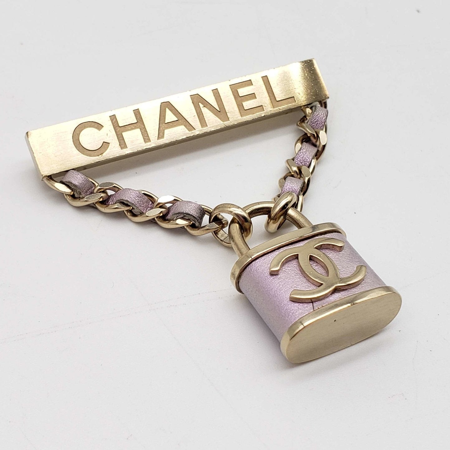 CHANEL Brooch or Pin