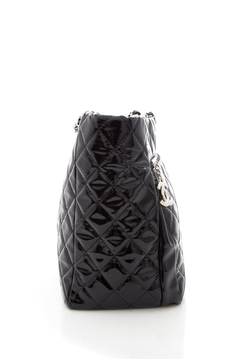 Chanel Black Diamond quilted "2009-2010" Handbag
